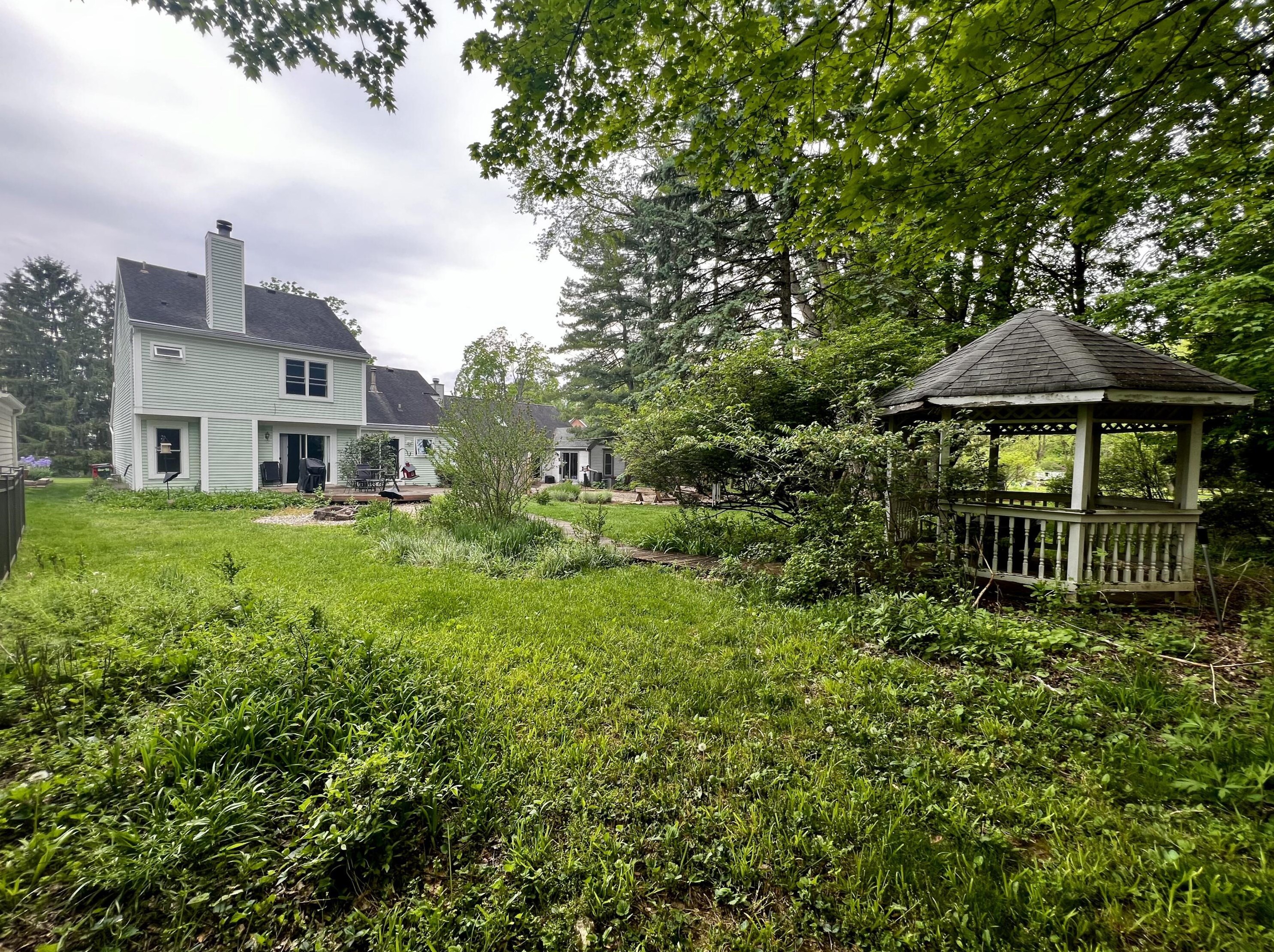 214 Dublin Granville Rd, Columbus OH 43085-3185 exterior