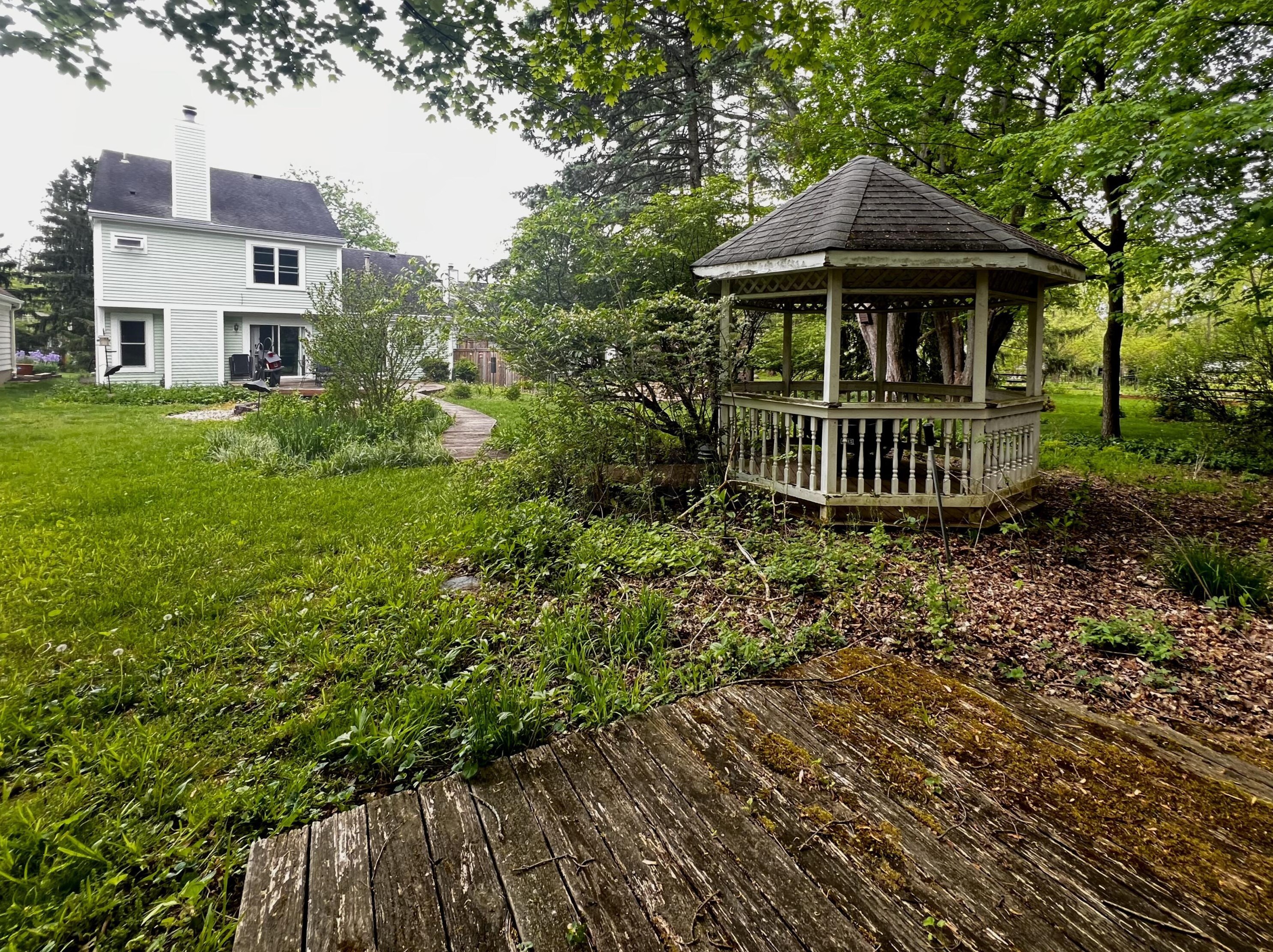 214 Dublin Granville Rd, Columbus OH 43085-3185 exterior