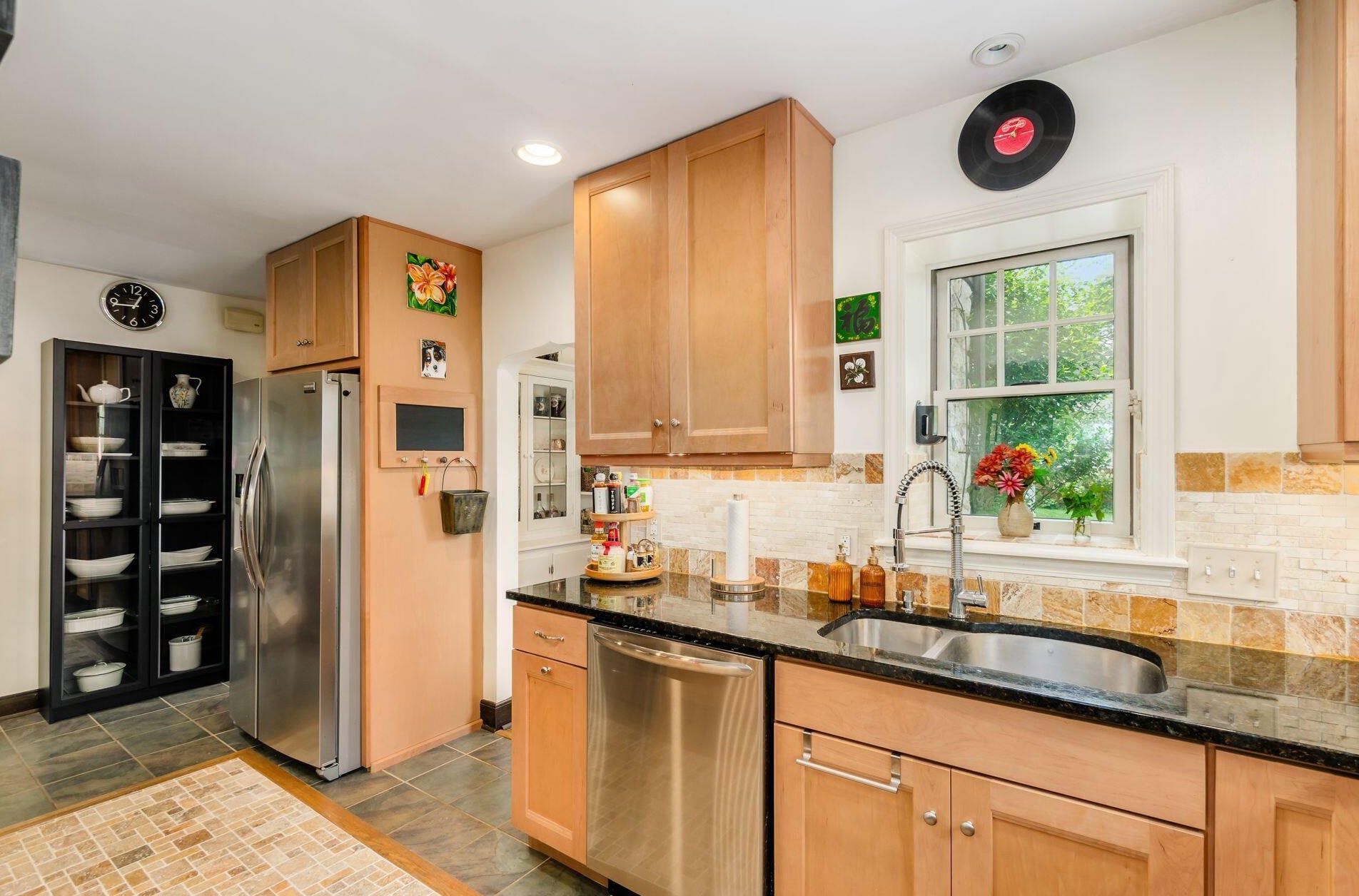 1685 Andover Rd, Columbus OH 43212-2301 exterior