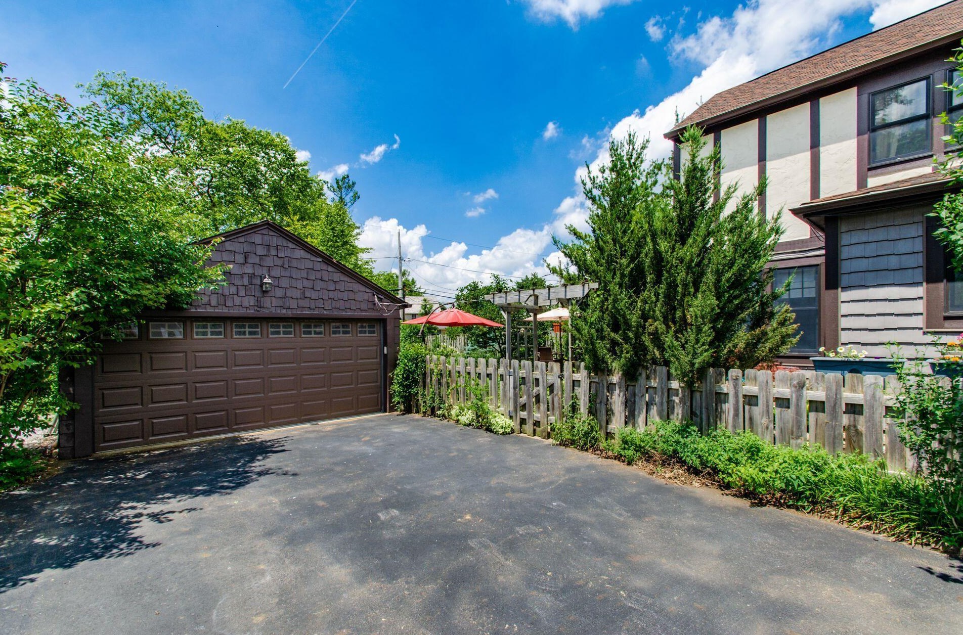 1685 Andover Rd, Columbus OH 43212-2301 exterior