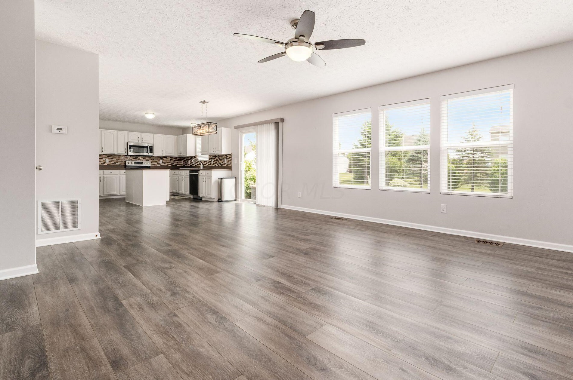 808 Brevard Cir, Pickerington OH  43147-7854 exterior