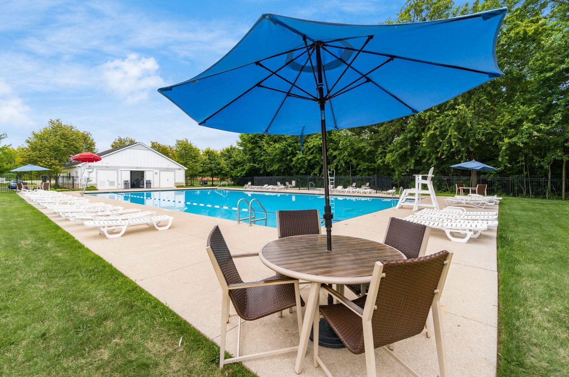 808 Brevard Cir, Pickerington OH  43147-7854 exterior