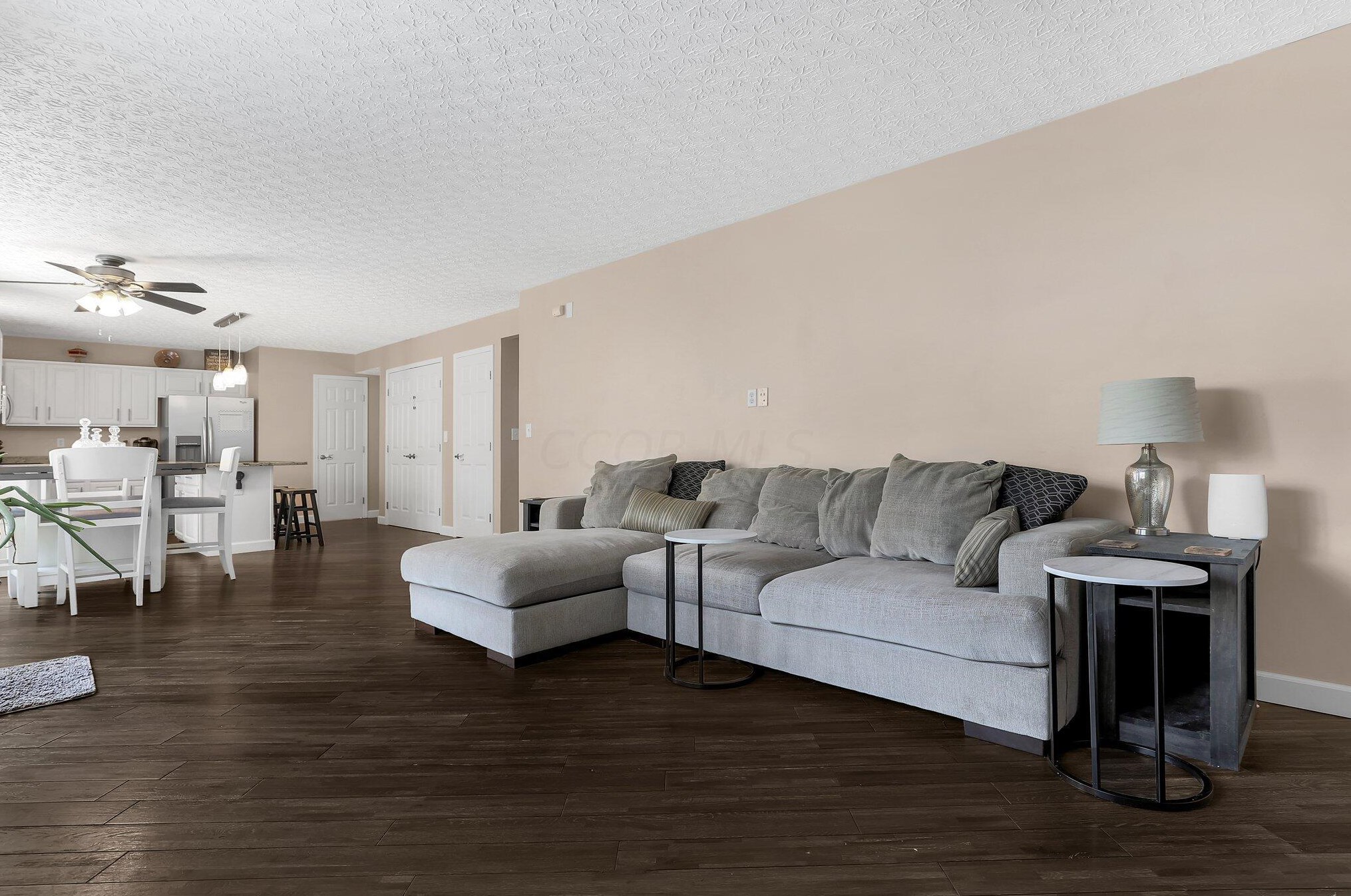 3553 Rosburg Dr, Columbus OH 43228-7073 exterior