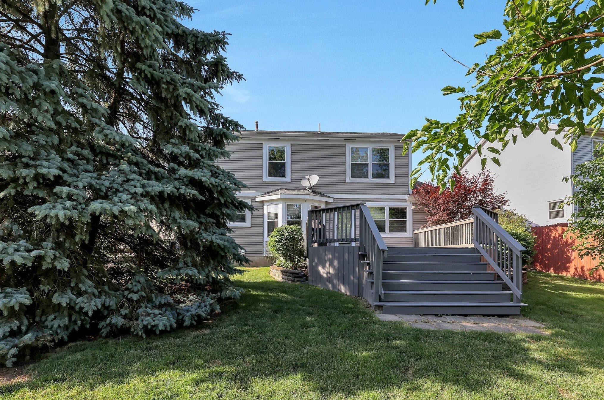 3553 Rosburg Dr, Columbus OH 43228-7073 exterior