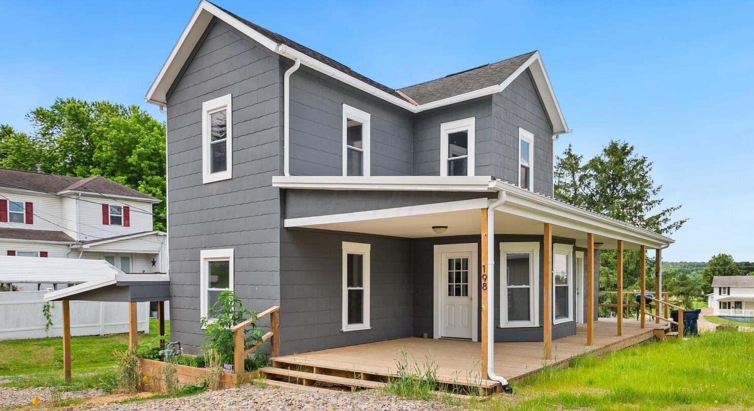 198 Walnut St, Roseville, OH 43777-1164