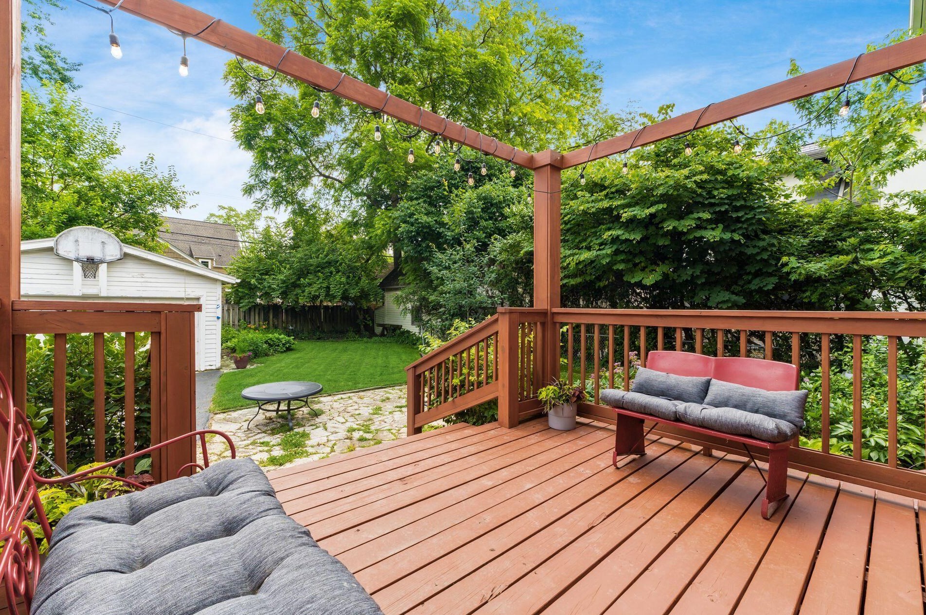 50 Bullitt Park Pl, Columbus OH 43209-1713 exterior