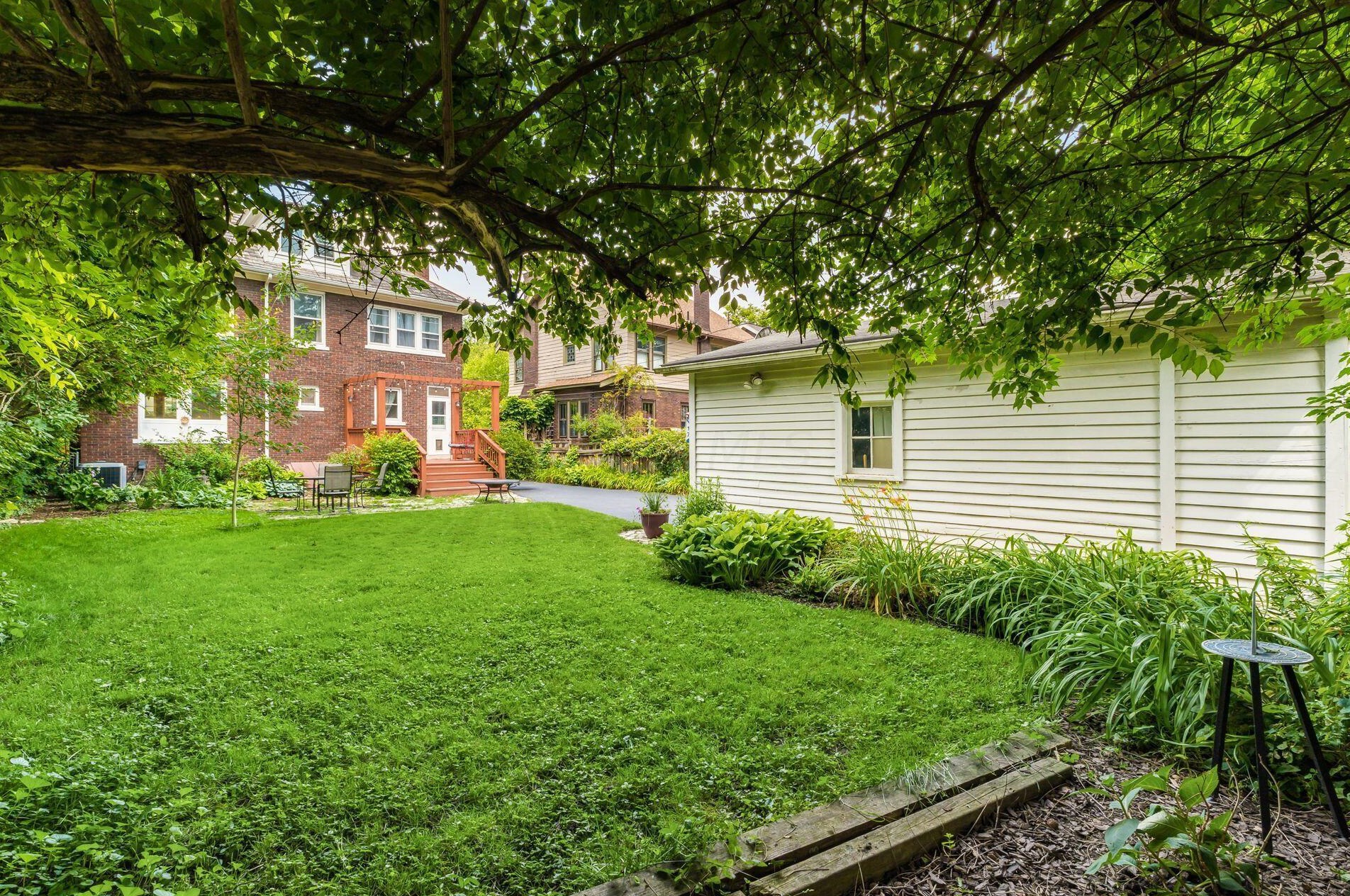 50 Bullitt Park Pl, Columbus OH 43209-1713 exterior