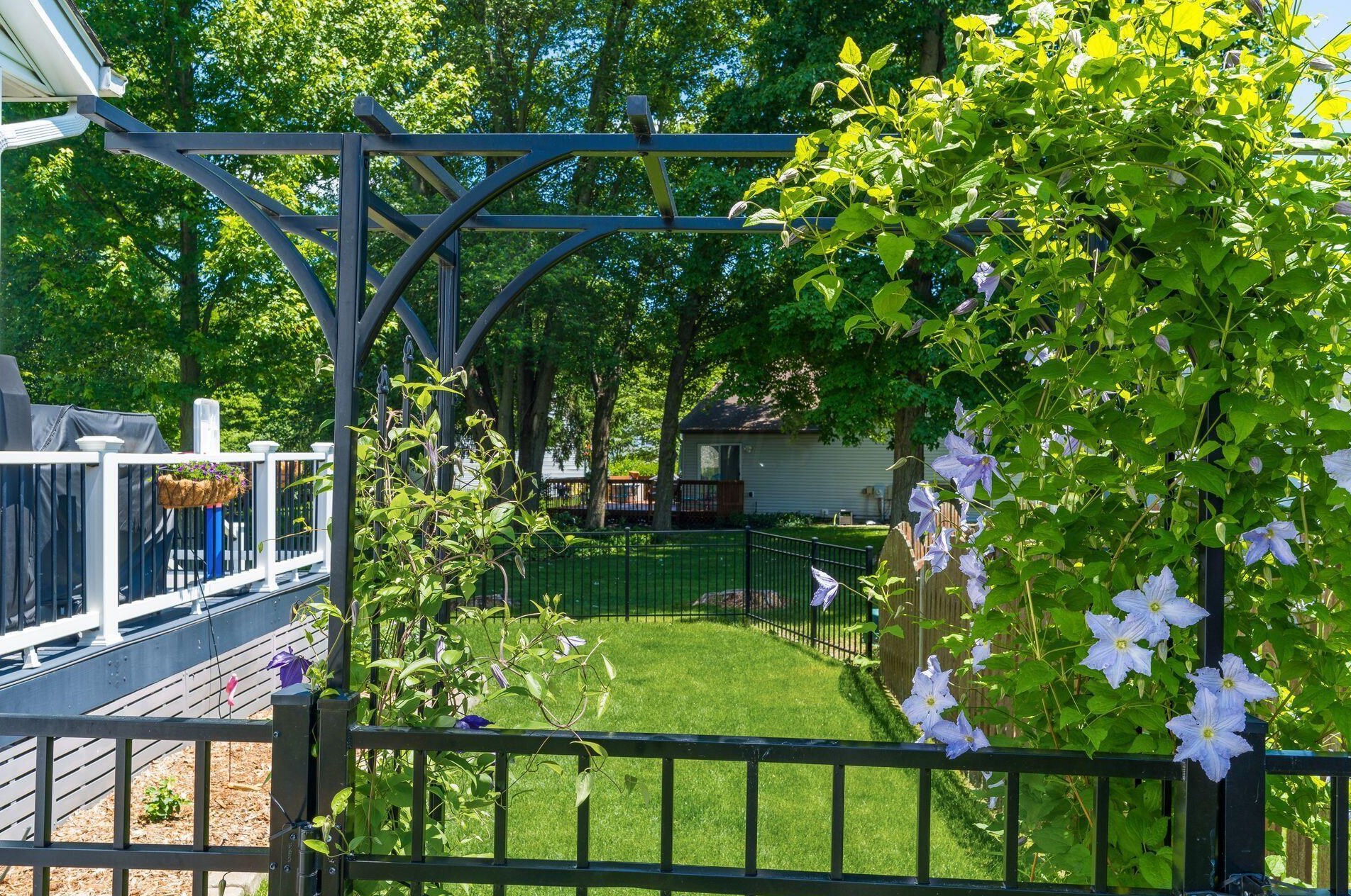 464 Broadview Ct, Pataskala OH  43062-8144 exterior