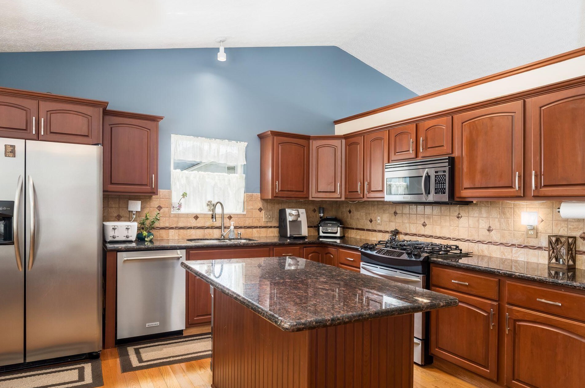 464 Broadview Ct, Pataskala OH  43062-8144 exterior