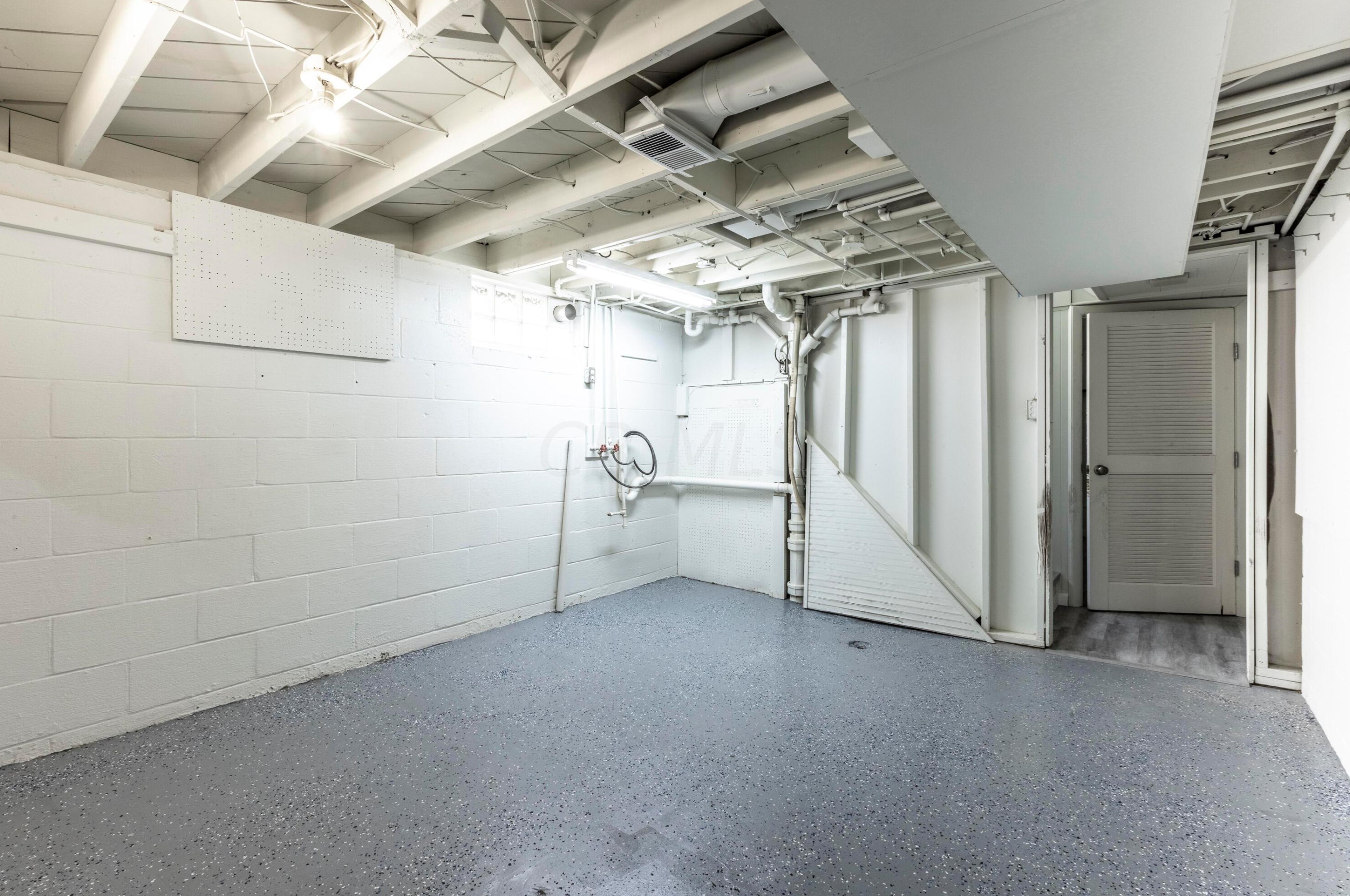 2665 Atwood Ter, Columbus OH 43211-1105 exterior