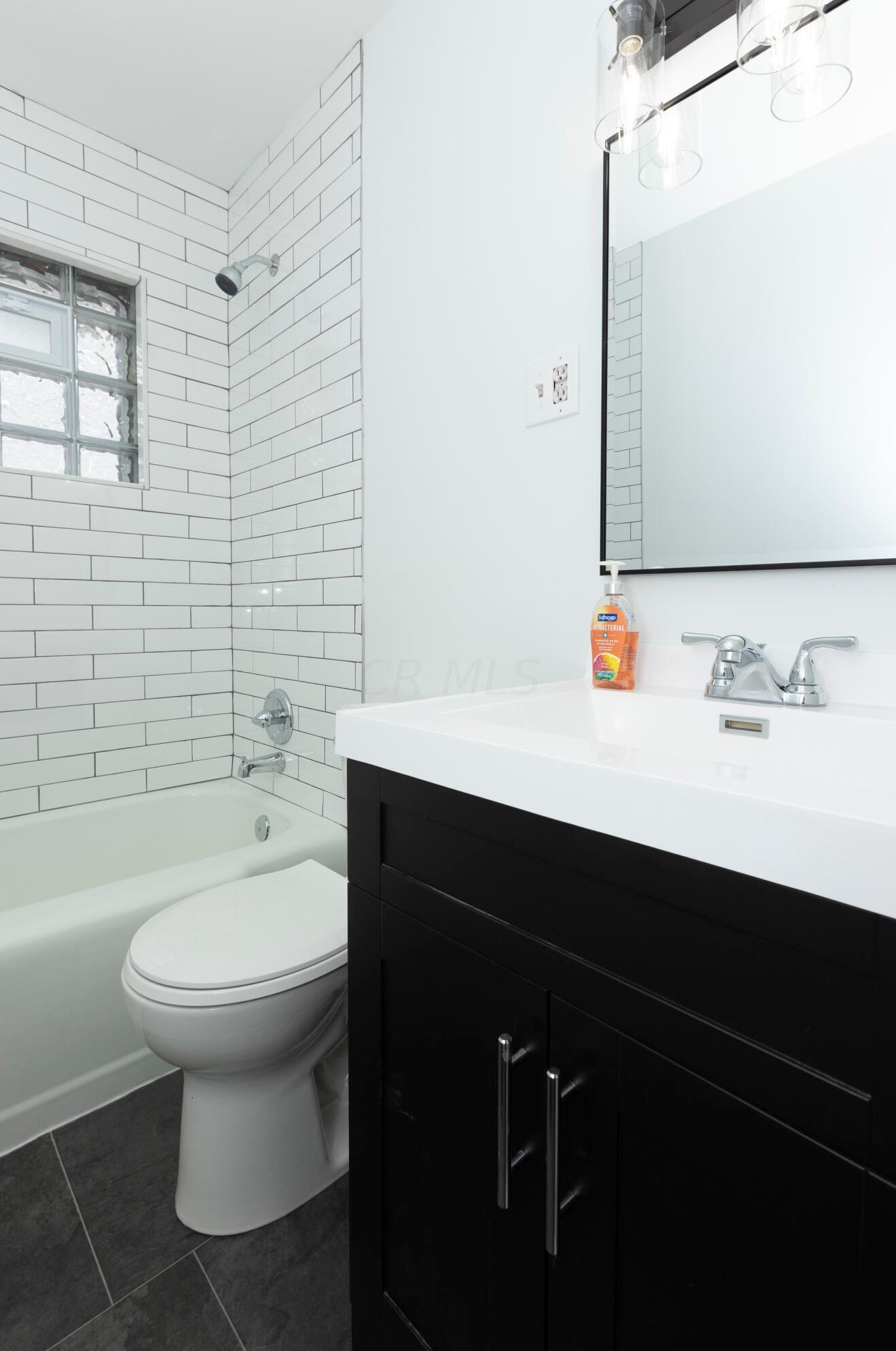 2665 Atwood Ter, Columbus OH 43211-1105 exterior