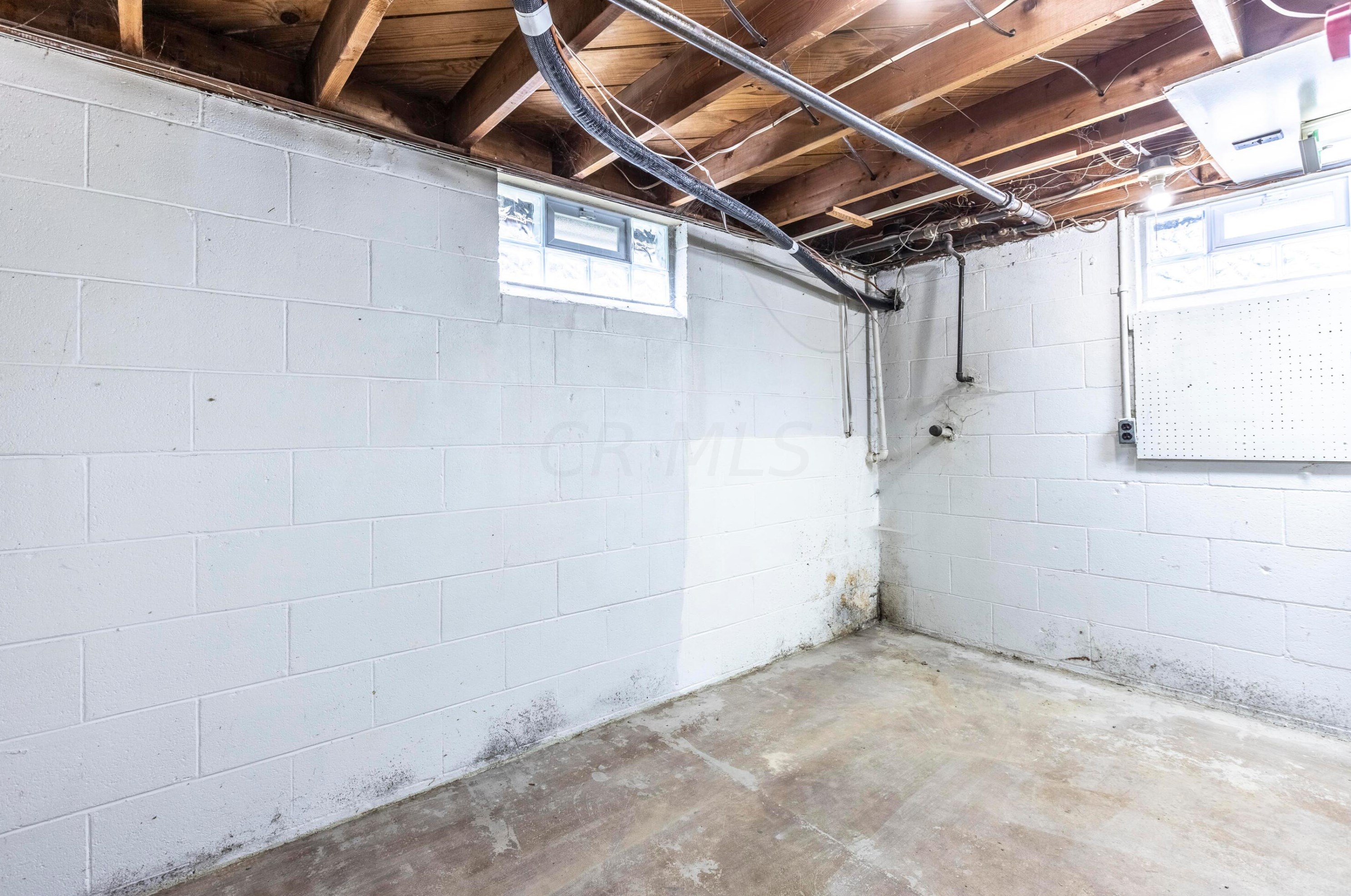 2665 Atwood Ter, Columbus OH 43211-1105 exterior