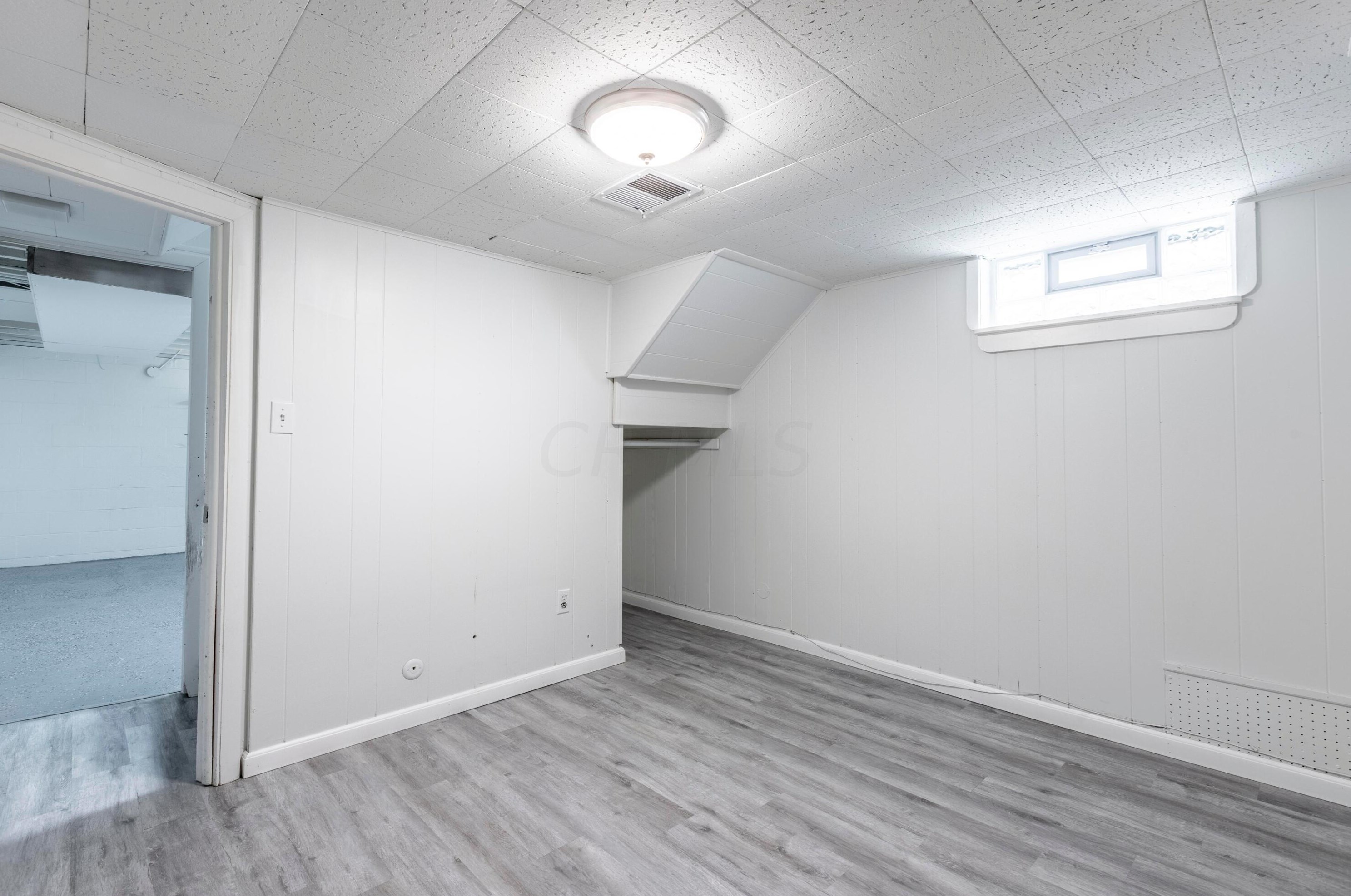 2665 Atwood Ter, Columbus OH 43211-1105 exterior