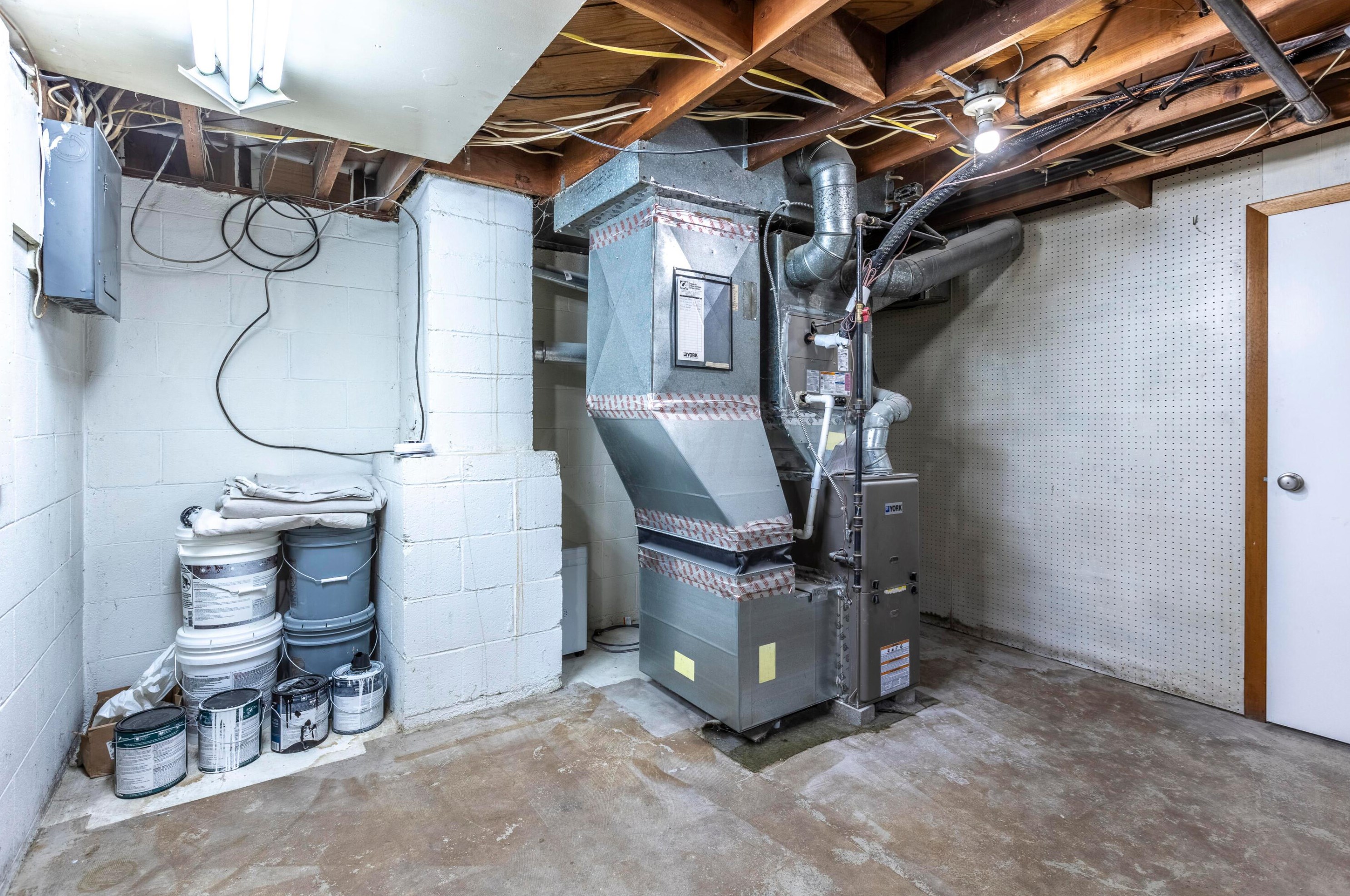 2665 Atwood Ter, Columbus OH 43211-1105 exterior