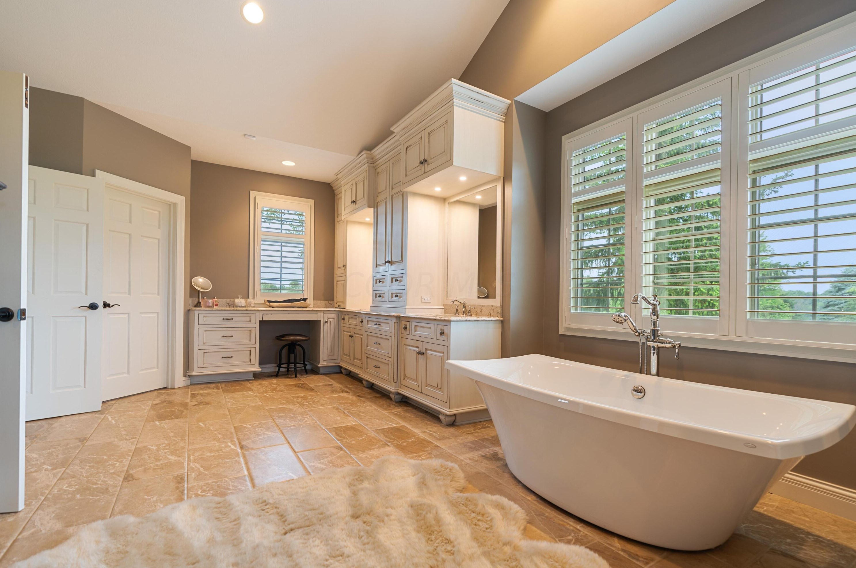 5850 Stonesthrow Dr, Wooster OH 44691-7445 exterior