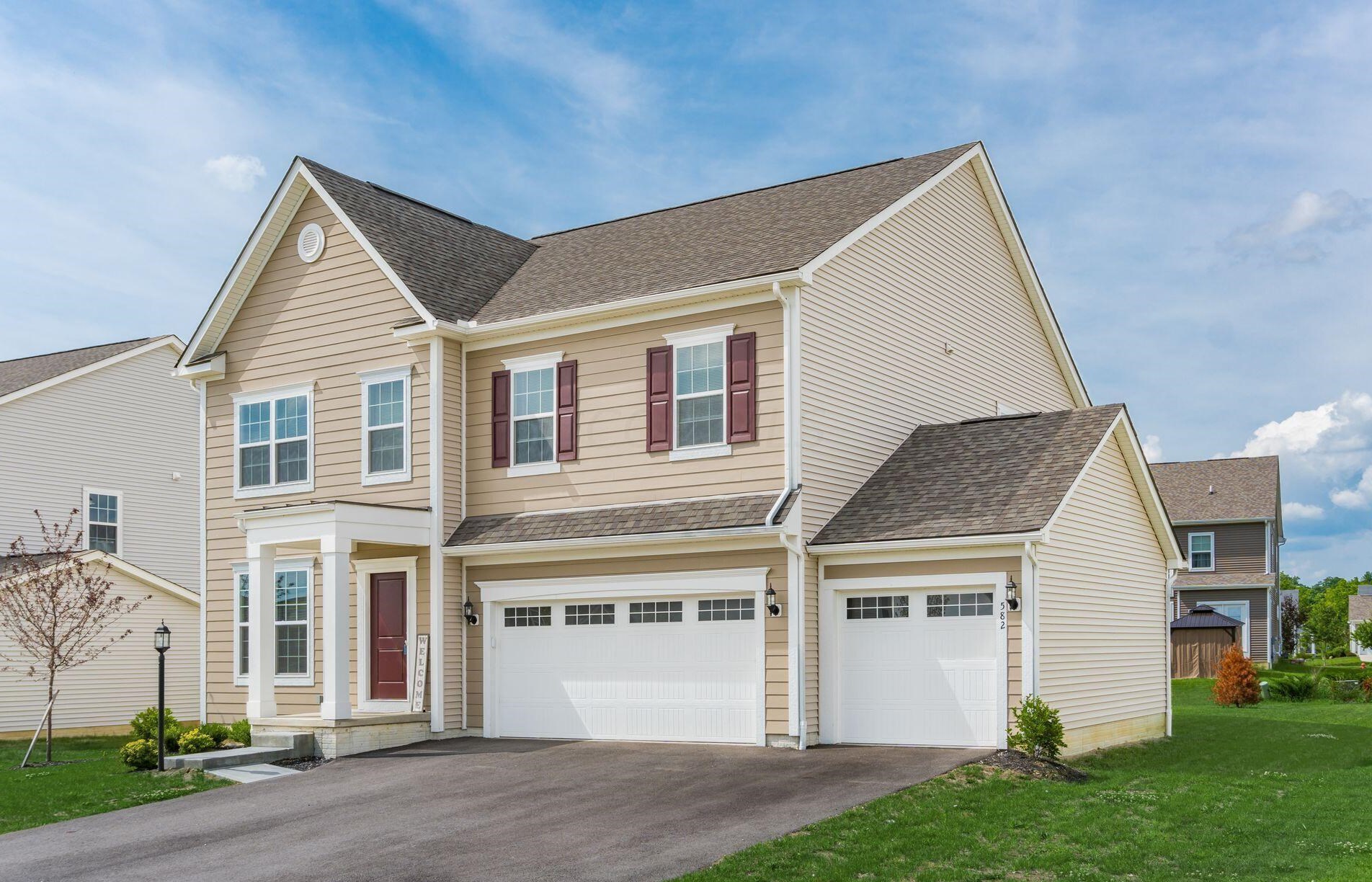 582 Courtright Dr, Pickerington, OH 43147-1501