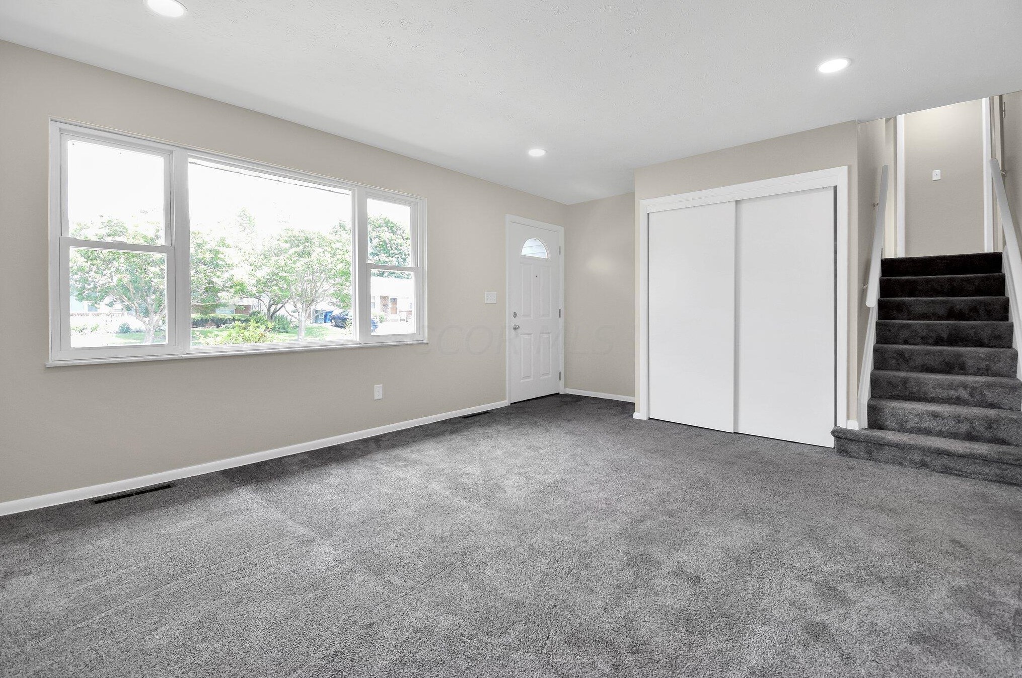 5087 Holbrook Dr, Columbus OH 43232-6604 exterior