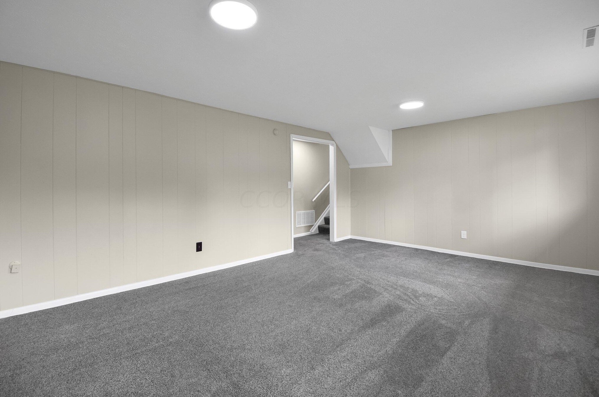 5087 Holbrook Dr, Columbus OH 43232-6604 exterior