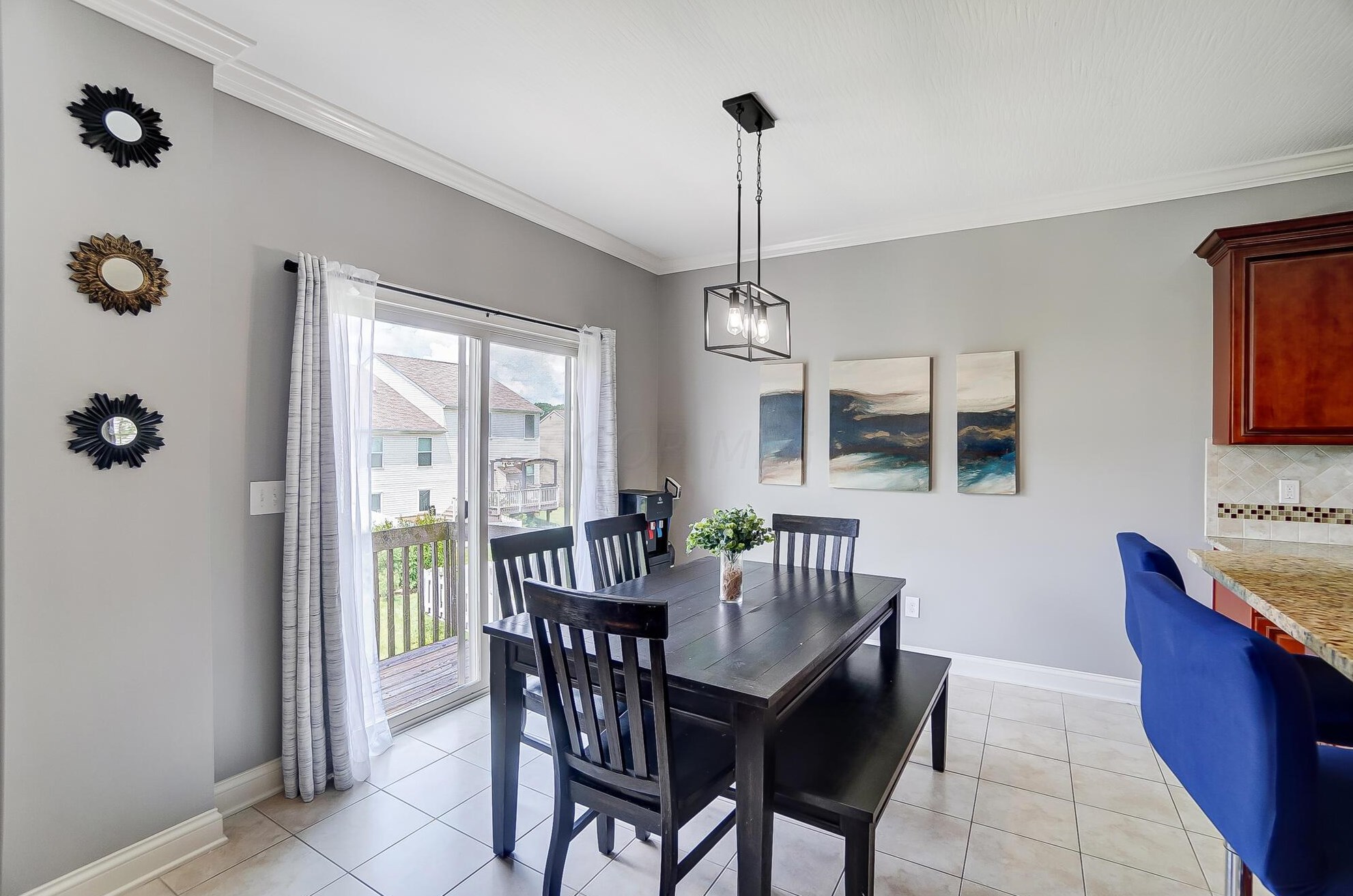 7551 Walnut Dr, Cnl Wnchstr OH 43110-8185 exterior