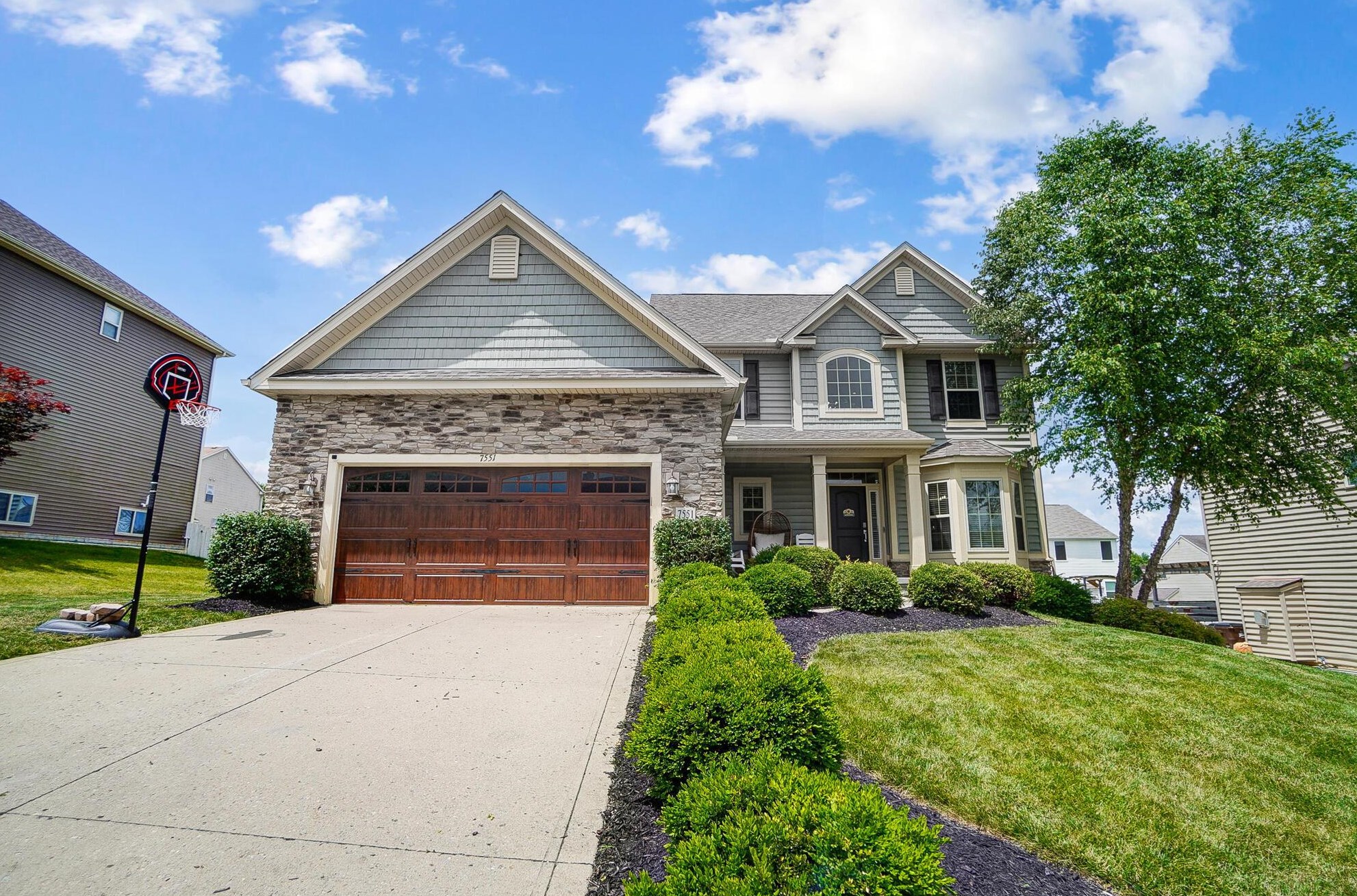 7551 Walnut Dr, Cnl Wnchstr, OH 43110