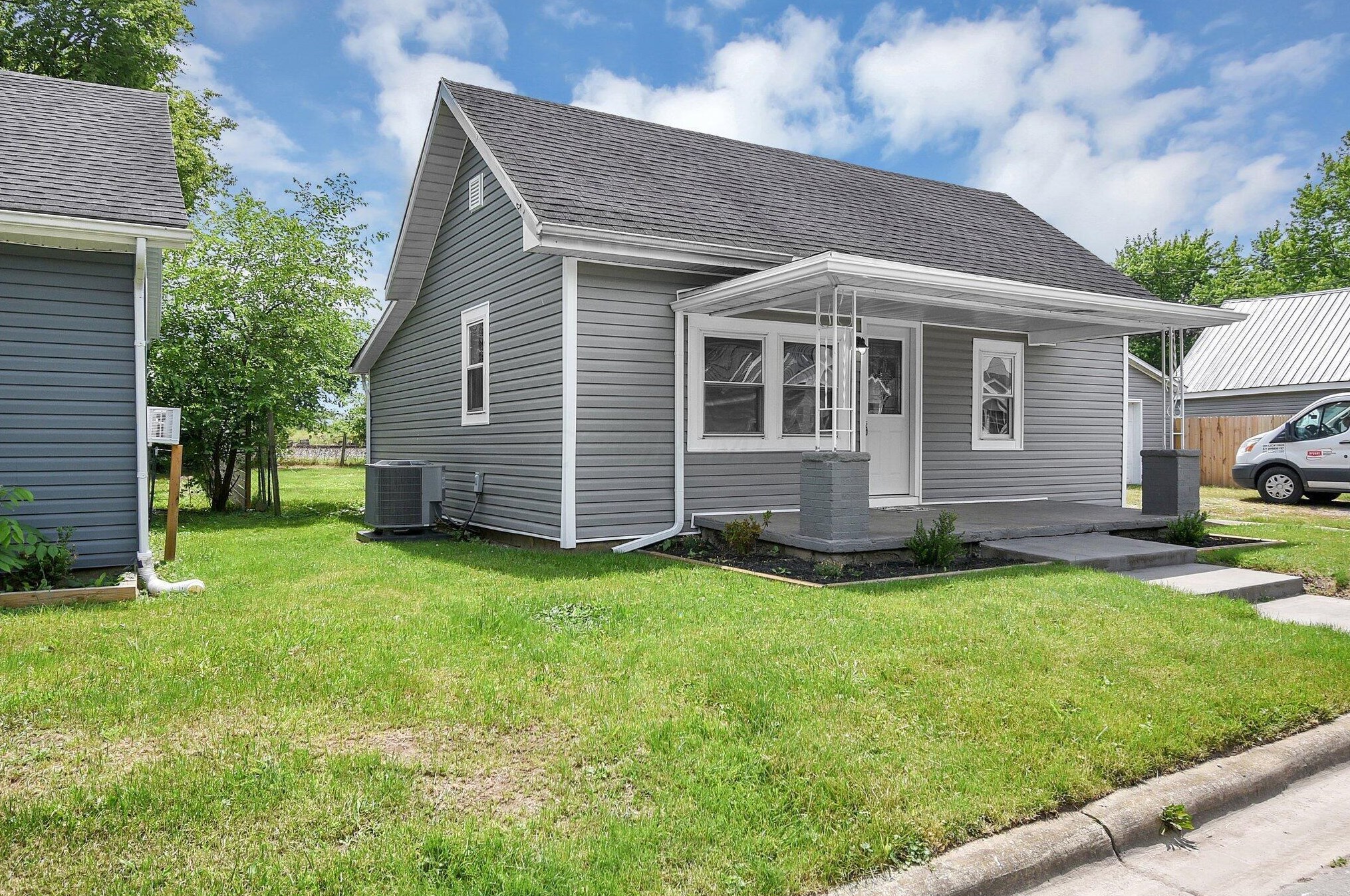 349 Barnes Ave, Circleville, OH 43113-2003