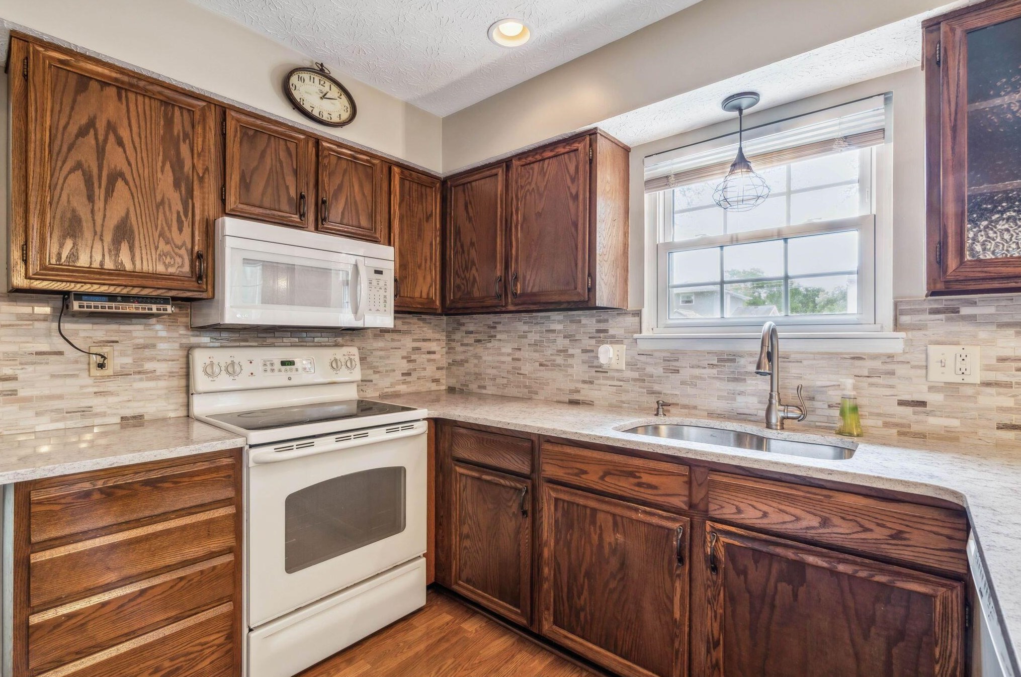 49 Haddam Pl, Westerville OH  43081-1208 exterior