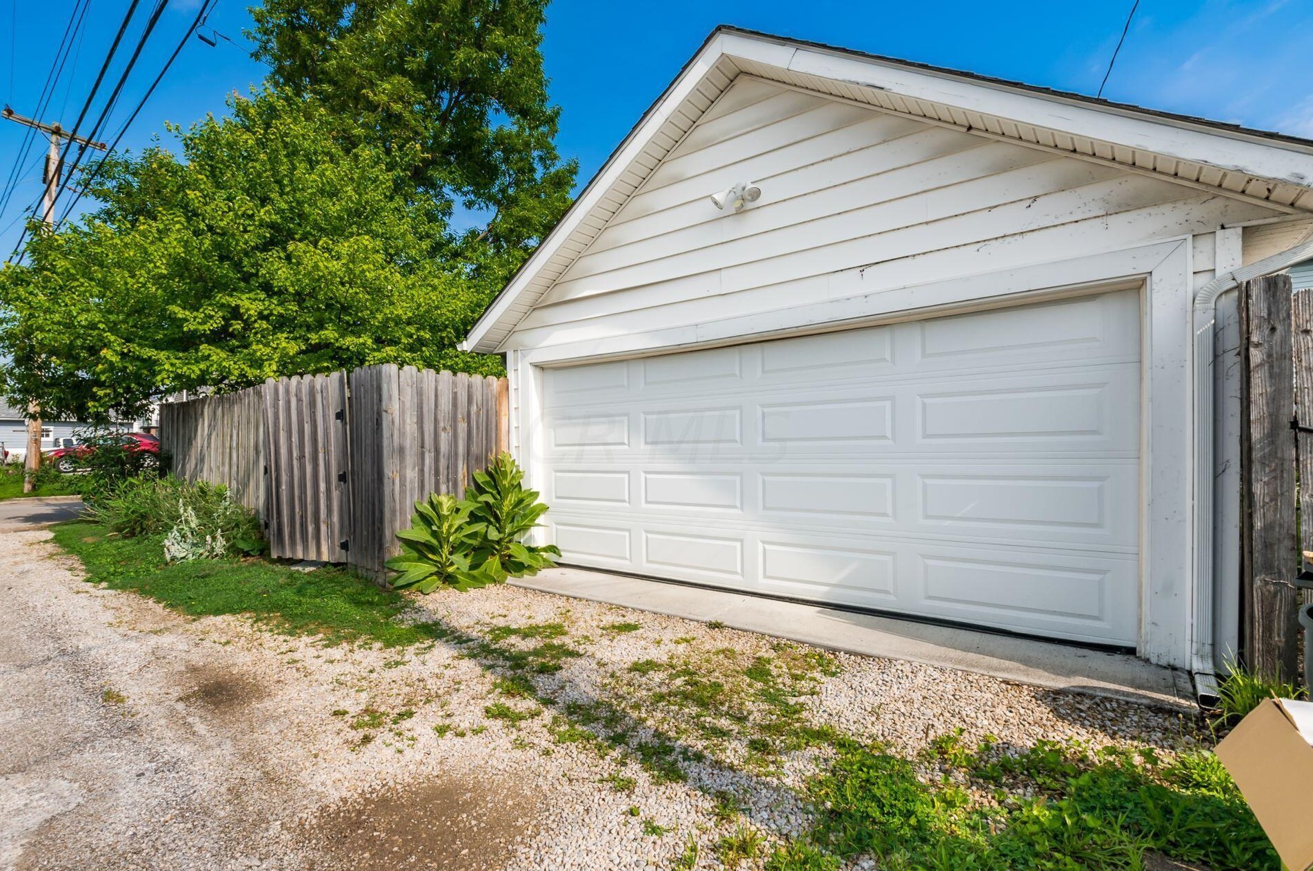 2977 Palmetto St, Columbus OH 43204-3264 exterior