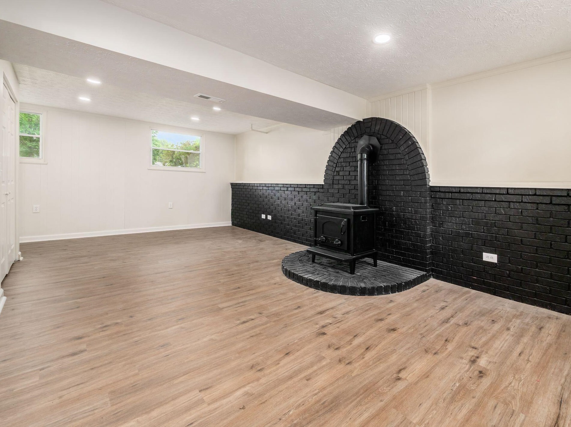 4668 Larkhall Ln, Columbus OH 43229-5818 exterior