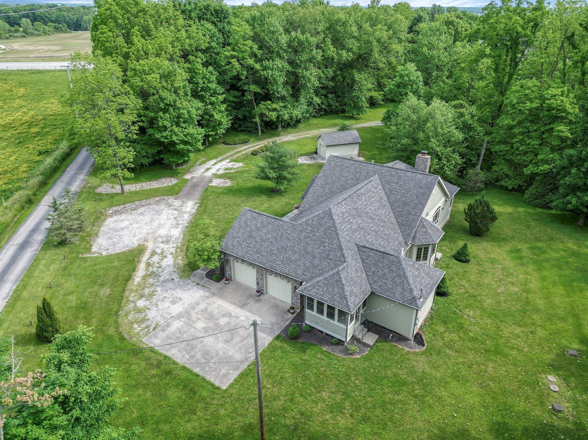 8853 National Rd, Pataskala, OH 43062-7617