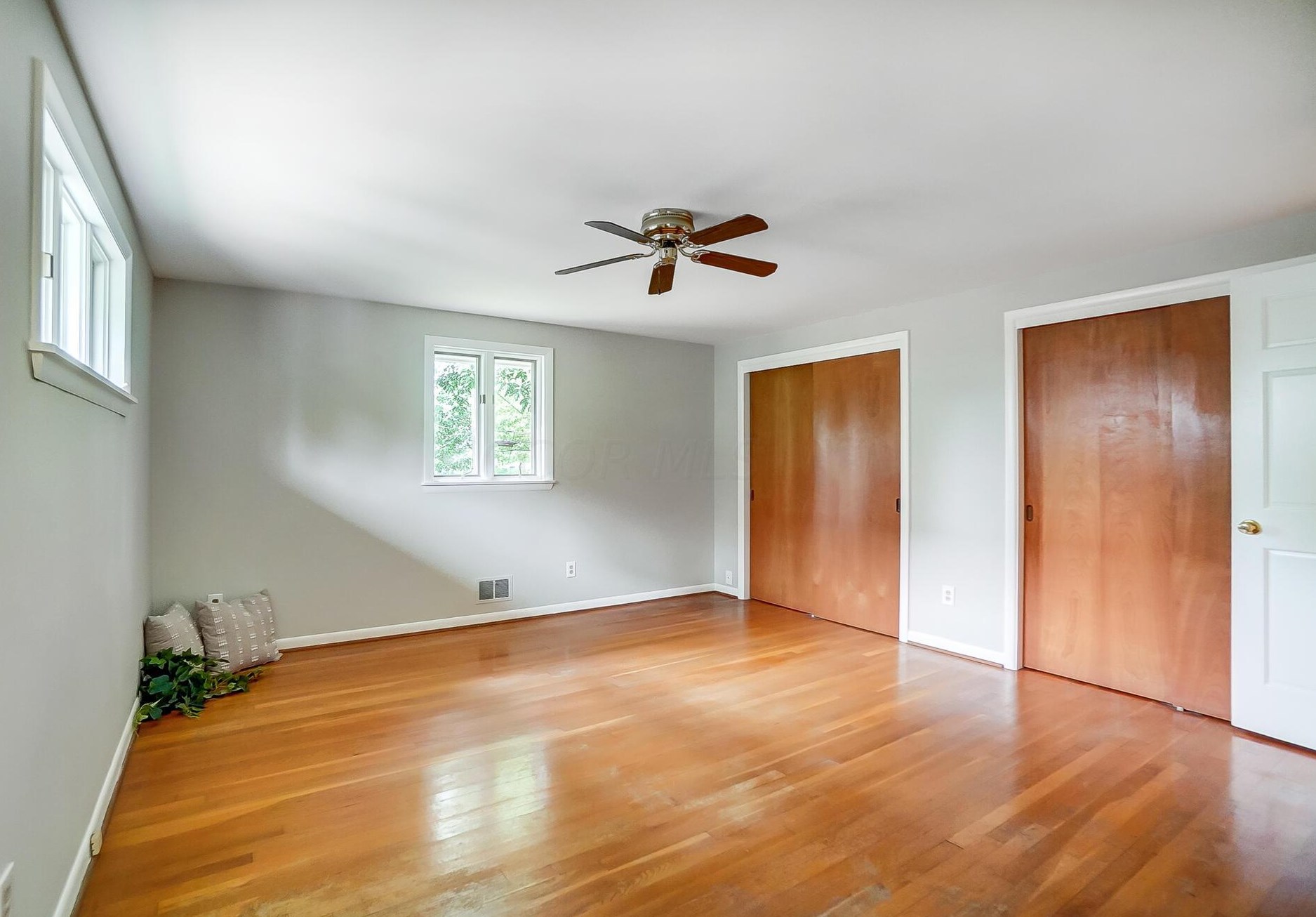 3088 Brandon Rd, Columbus OH 43221-2208 exterior