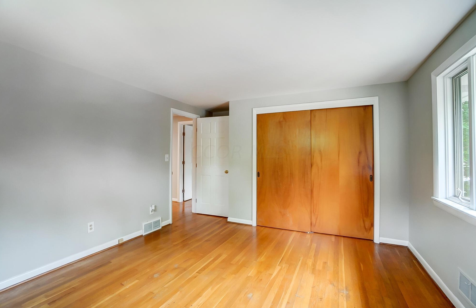 3088 Brandon Rd, Columbus OH 43221-2208 exterior