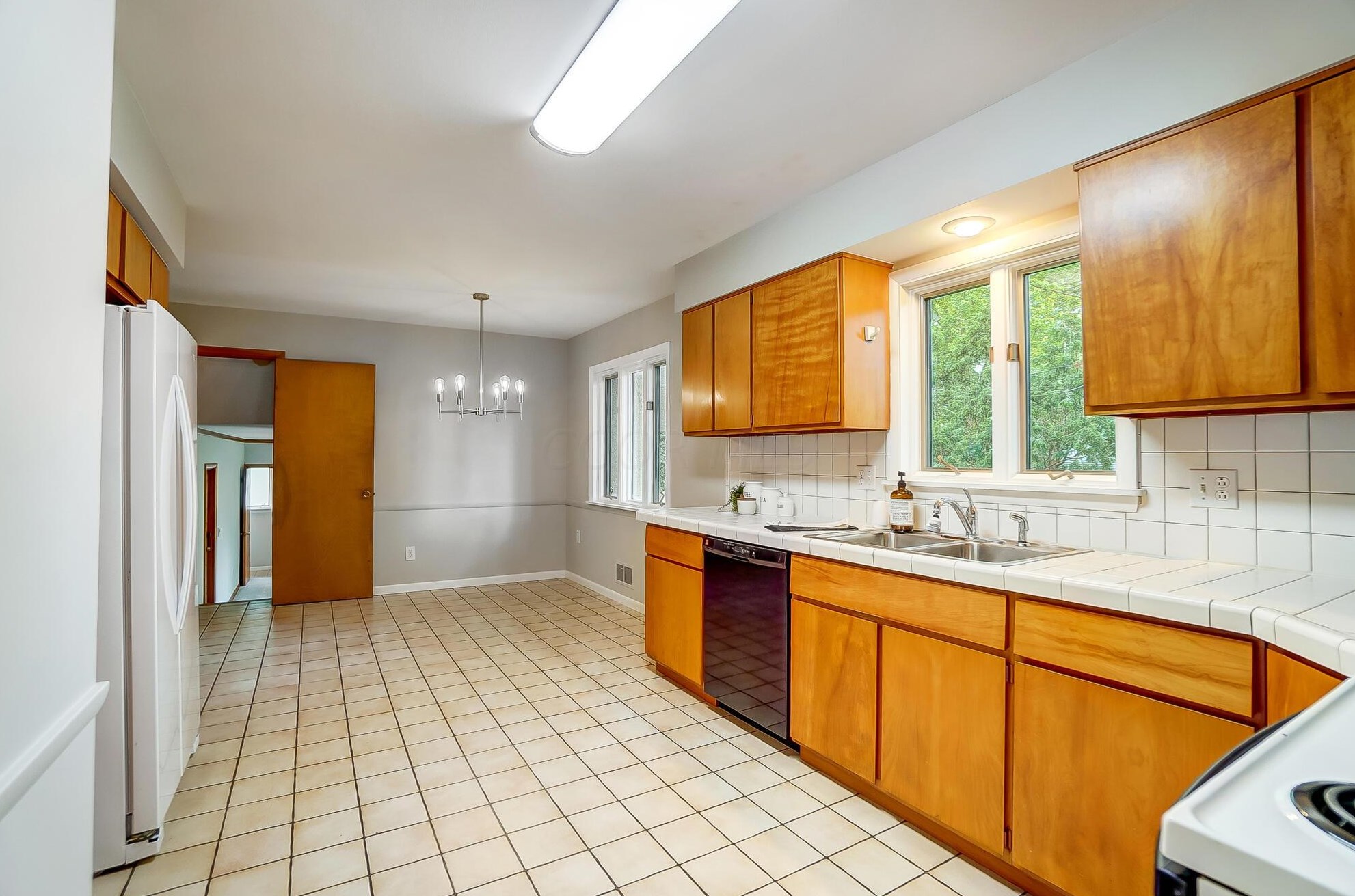 3088 Brandon Rd, Columbus OH 43221-2208 exterior