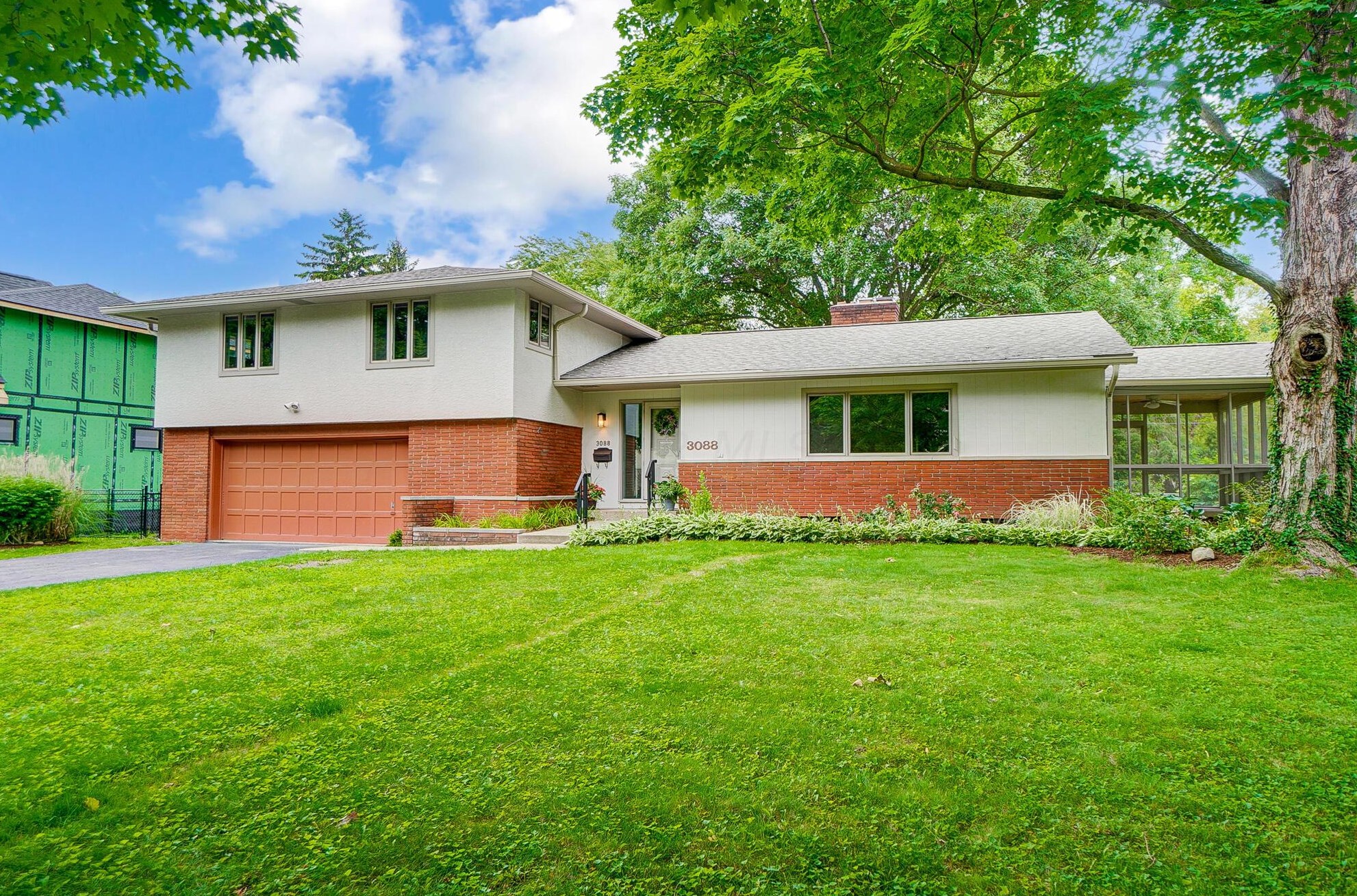 3088 Brandon Rd, Columbus, OH 43221-2208