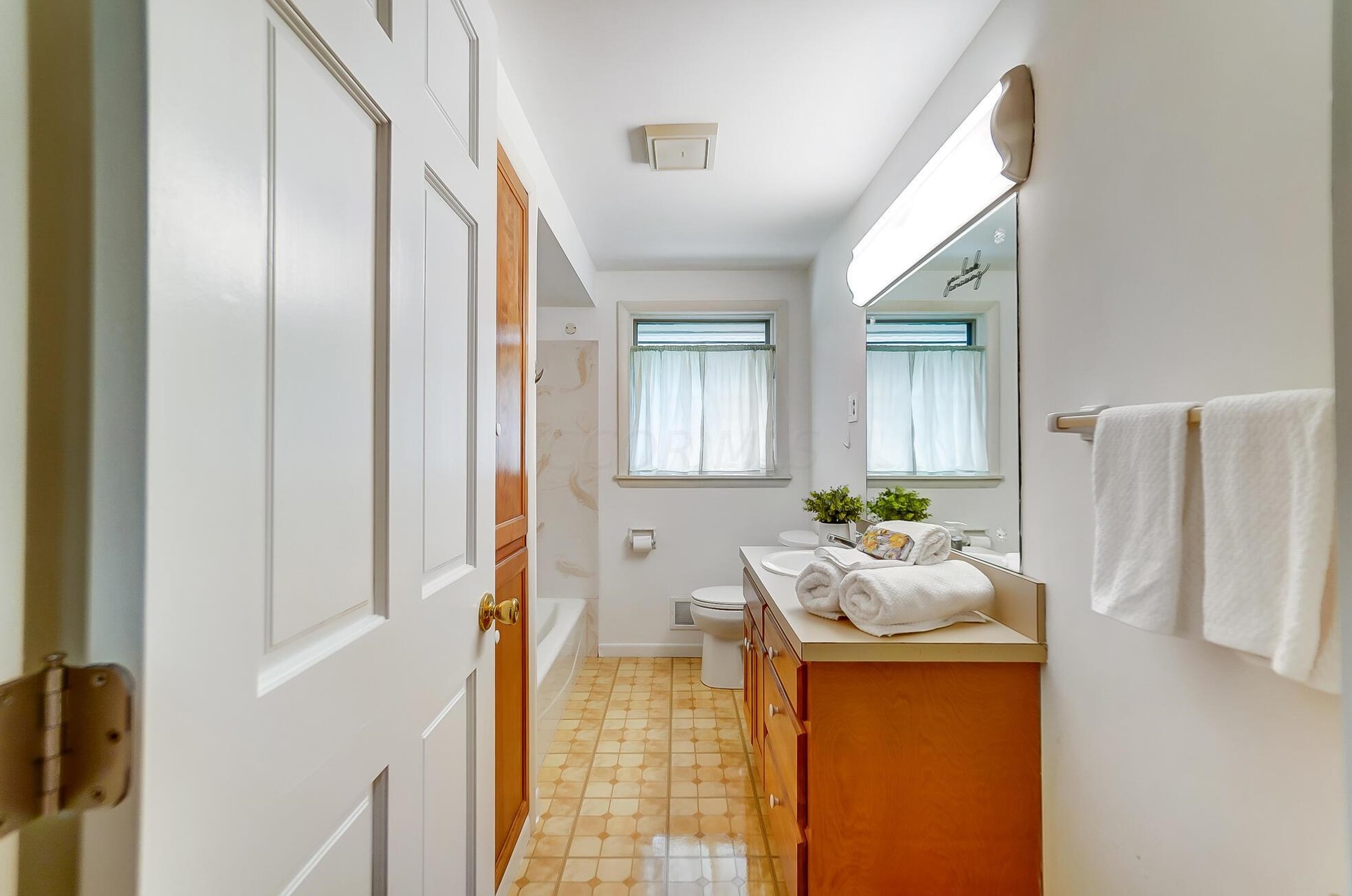 3088 Brandon Rd, Columbus OH 43221-2208 exterior