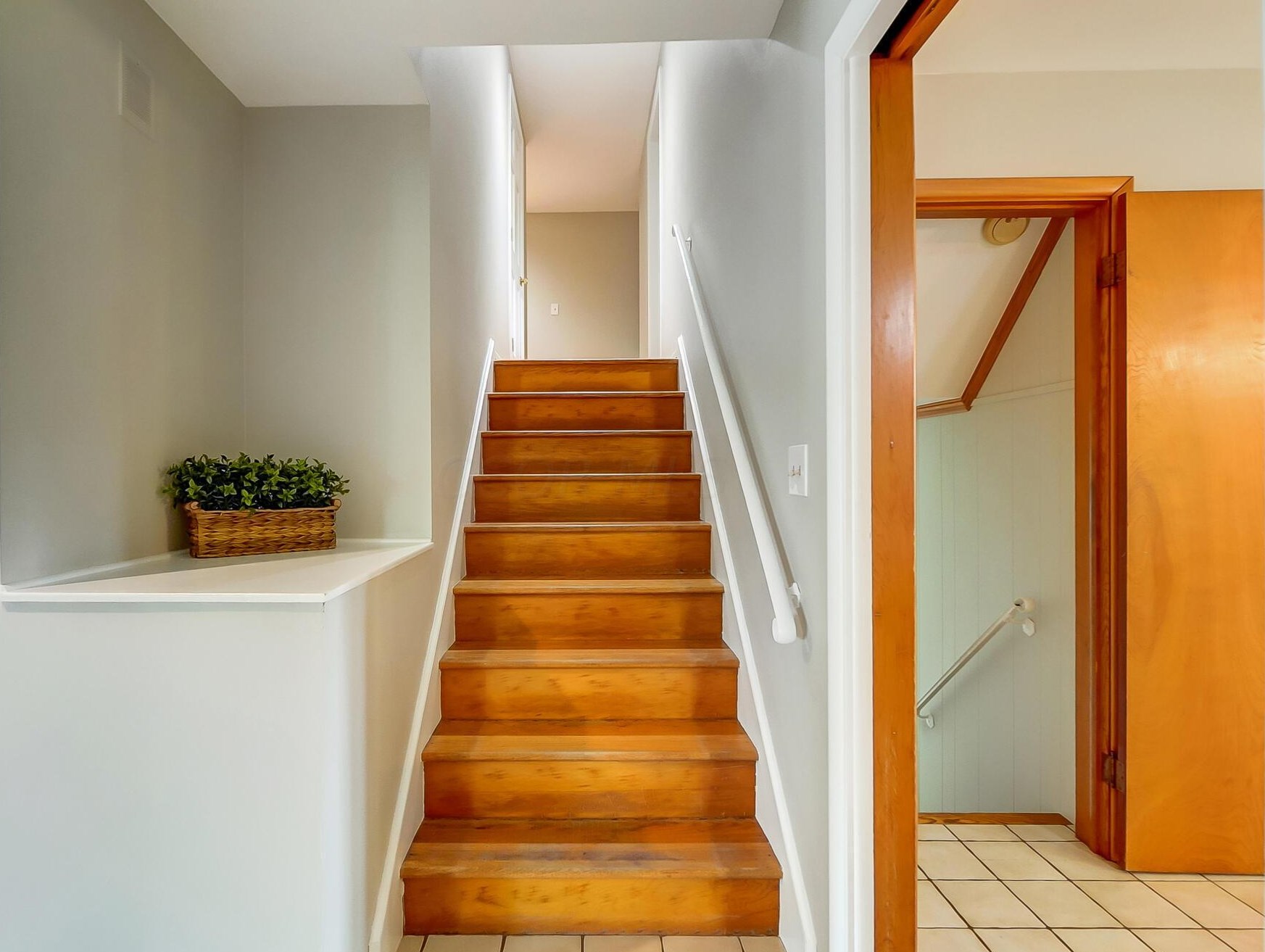 3088 Brandon Rd, Columbus OH 43221-2208 exterior