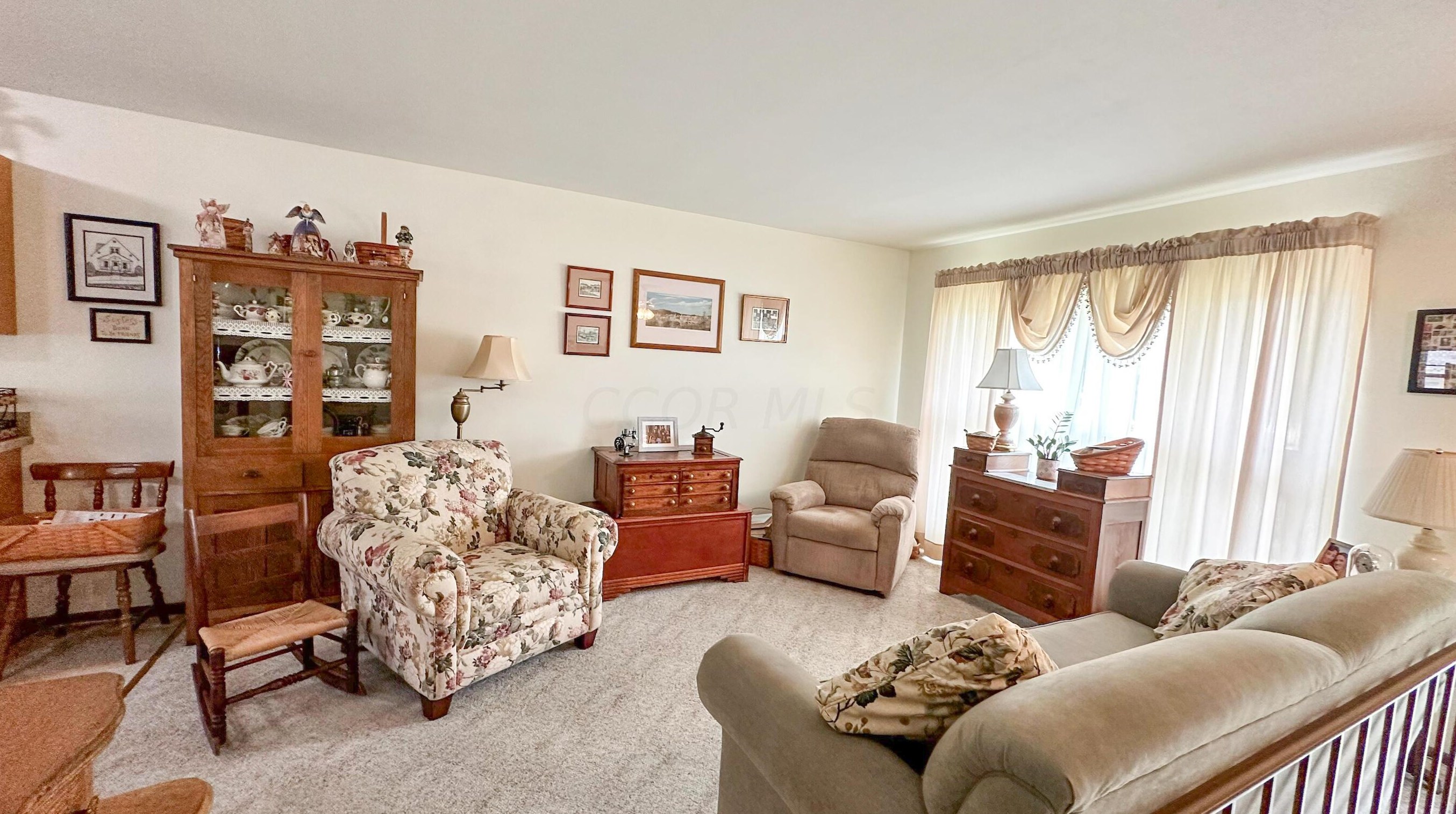 2060 Turner Dr, Lancaster, OH 43130-2279