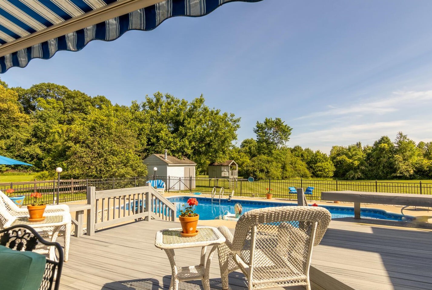 3340 Old Ml Rd, Lancaster OH 43130-9750 exterior