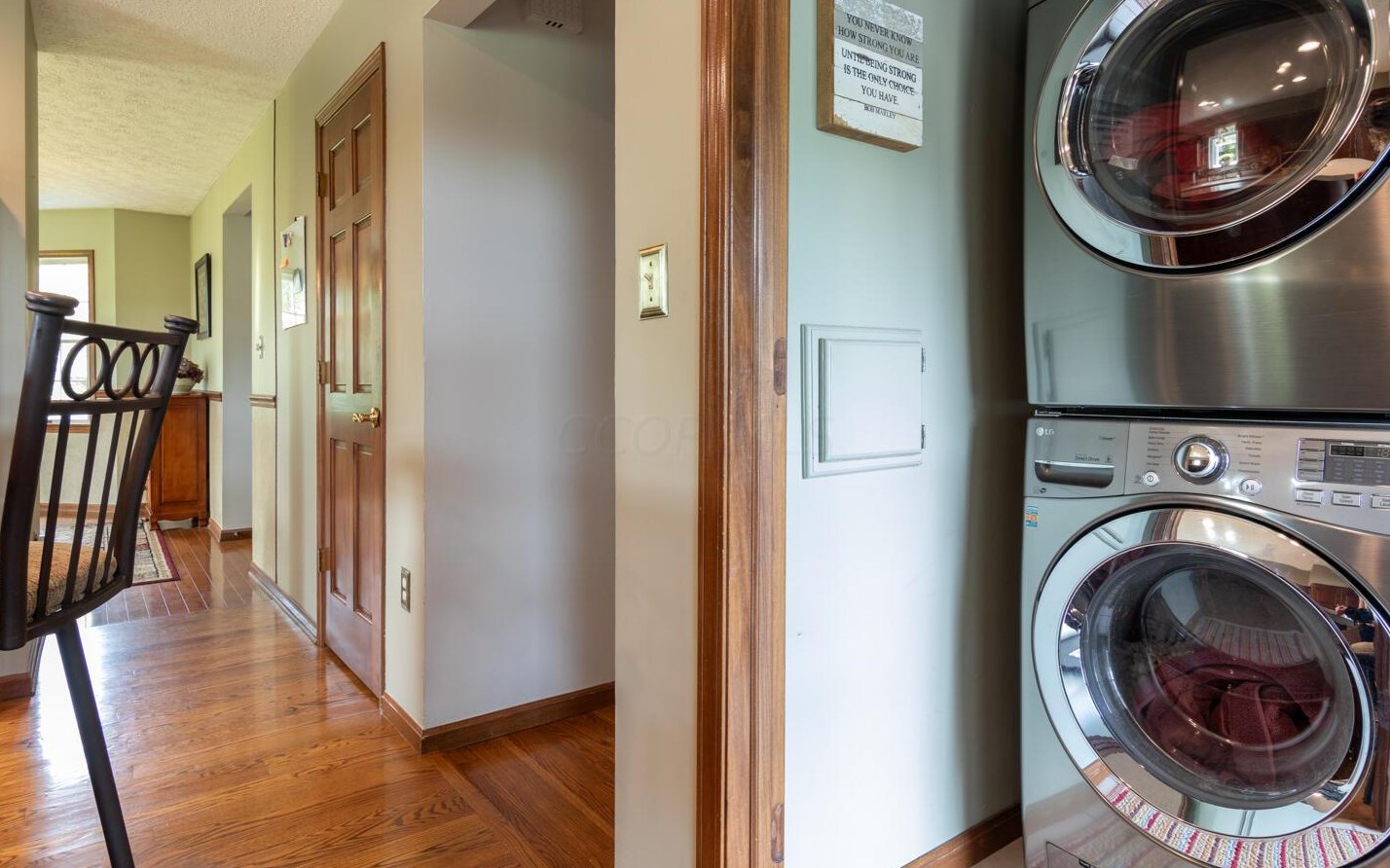 3340 Old Ml Rd, Lancaster OH 43130-9750 exterior