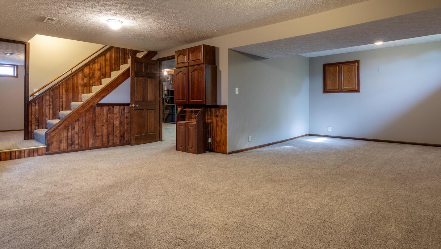 3340 Old Ml Rd, Lancaster OH 43130-9750 exterior