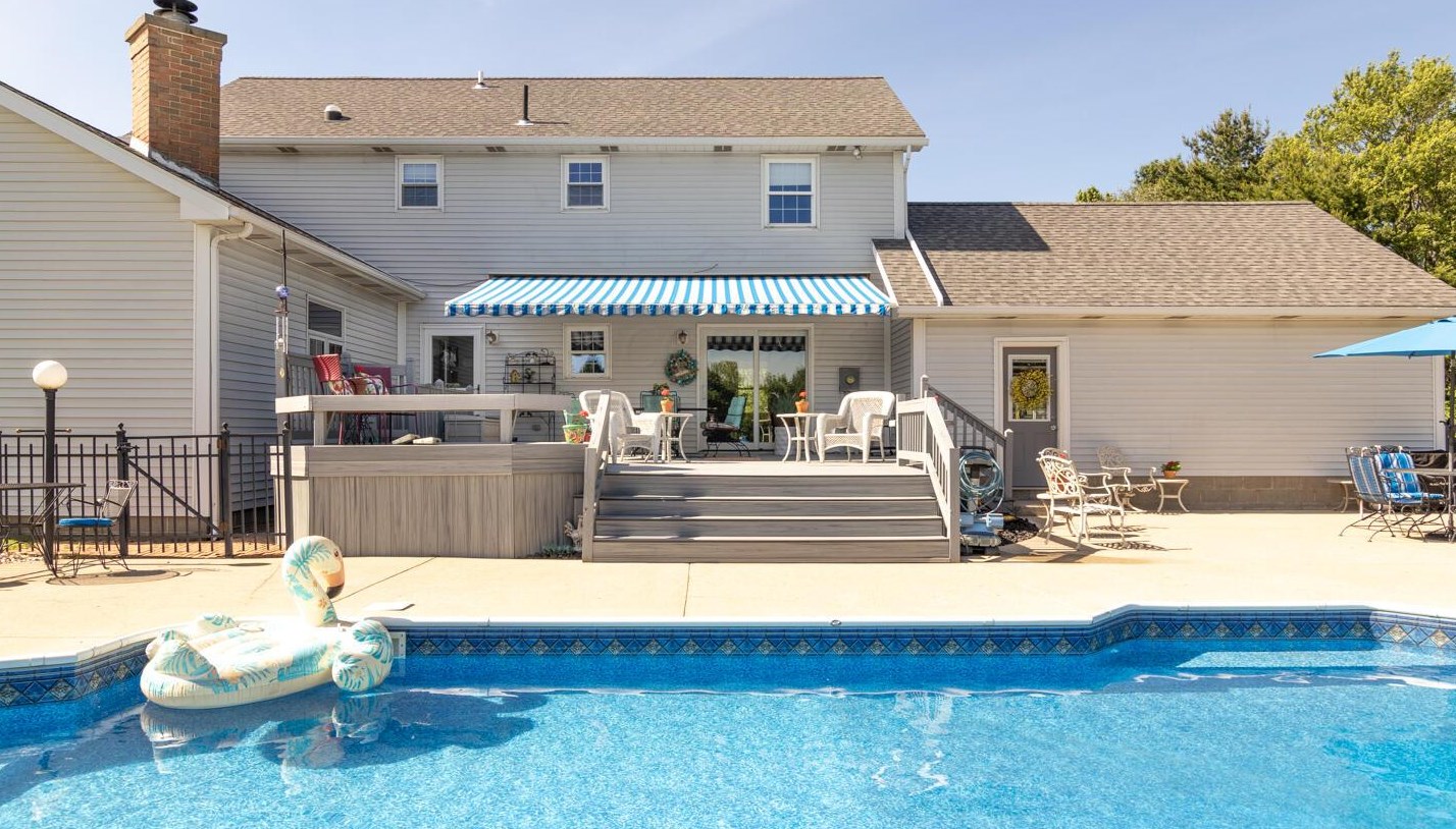 3340 Old Ml Rd, Lancaster OH 43130-9750 exterior