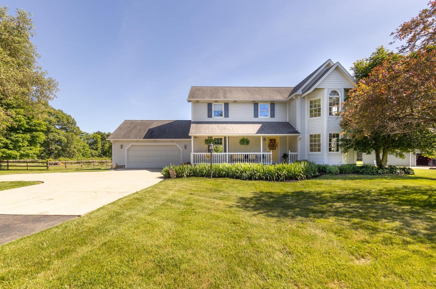 3340 Old Ml Rd, Lancaster OH 43130-9750 exterior