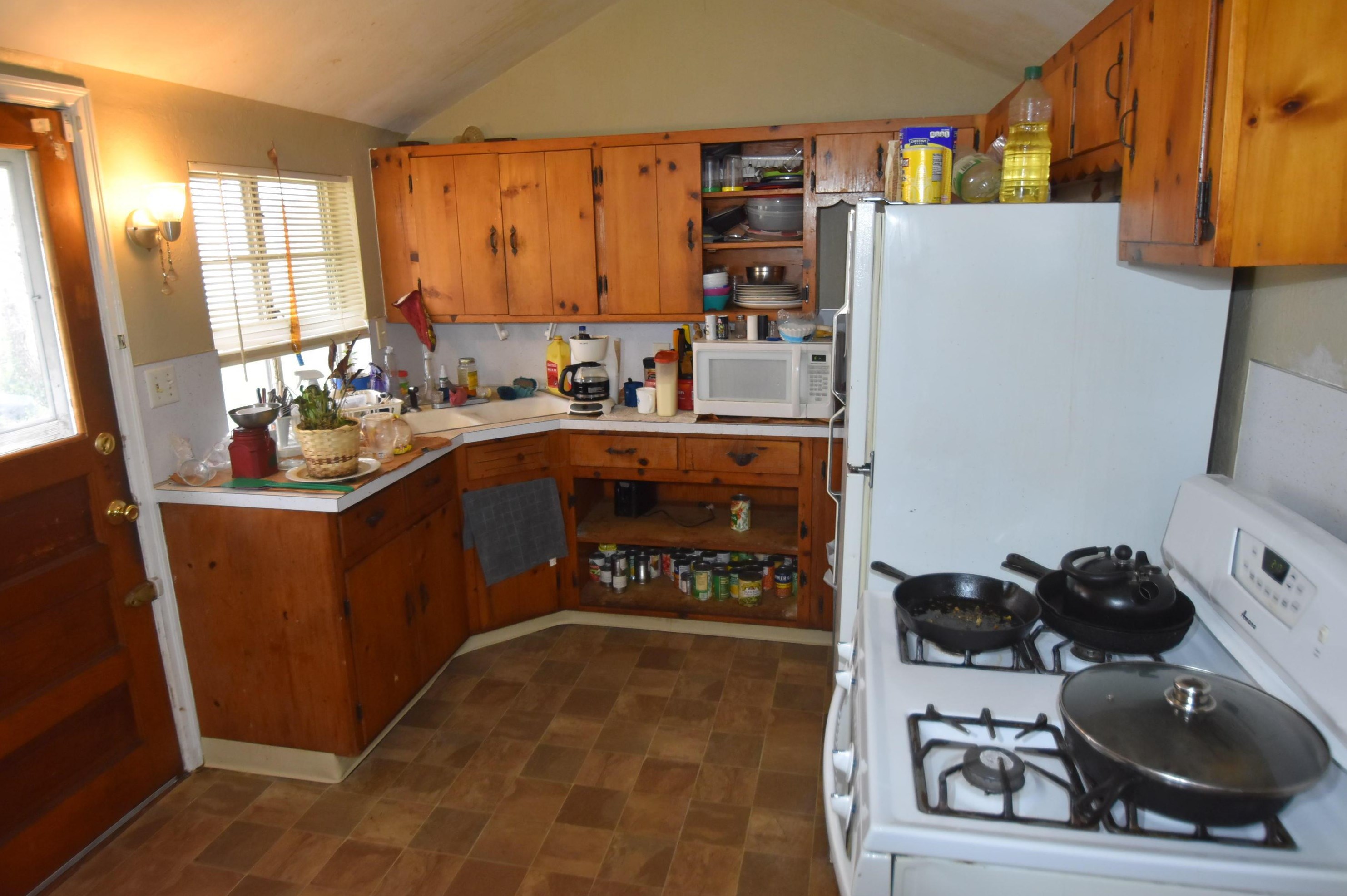 966 Pierce Ave, Columbus OH 43227-1255 exterior