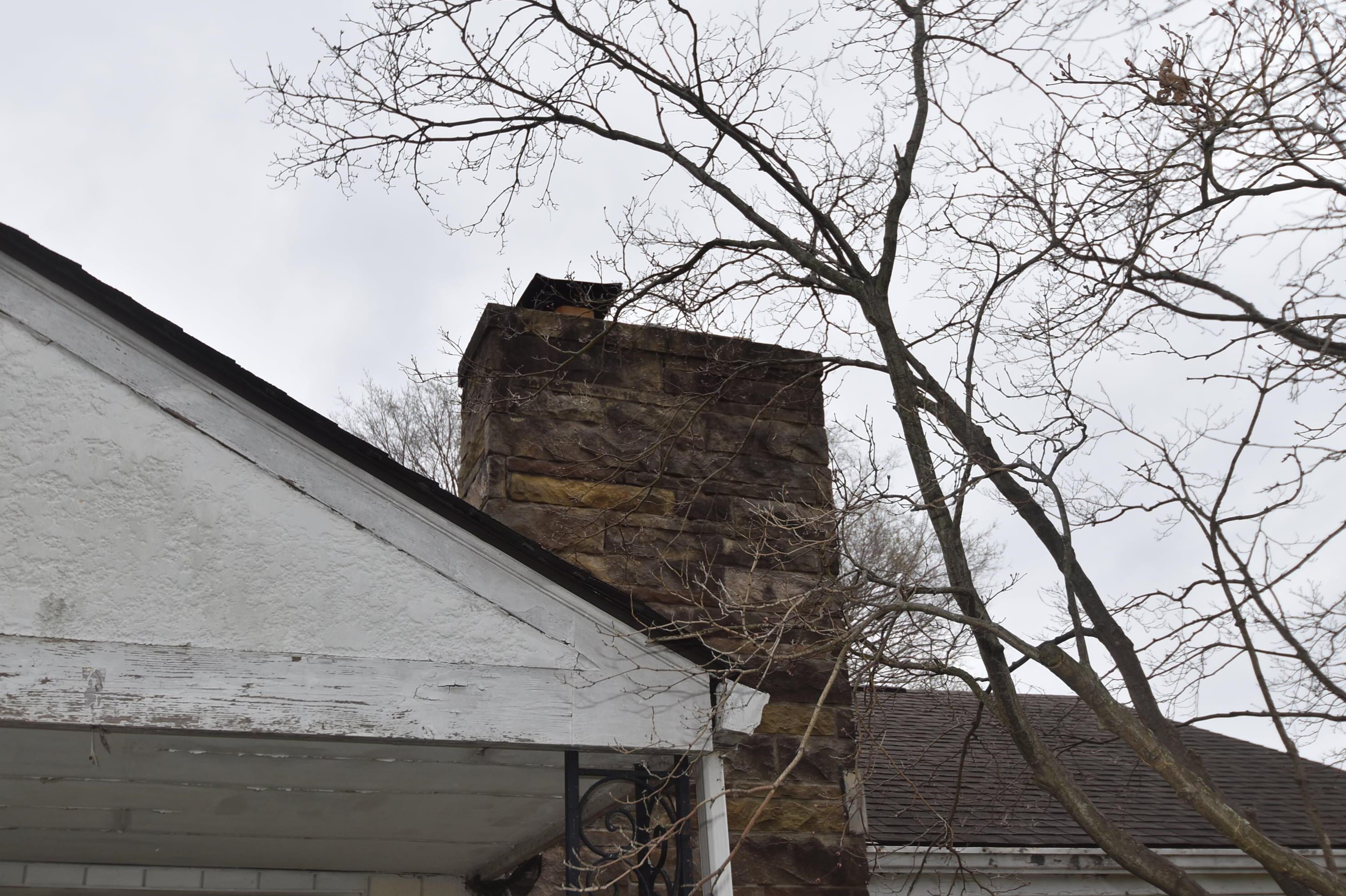 966 Pierce Ave, Columbus OH 43227-1255 exterior