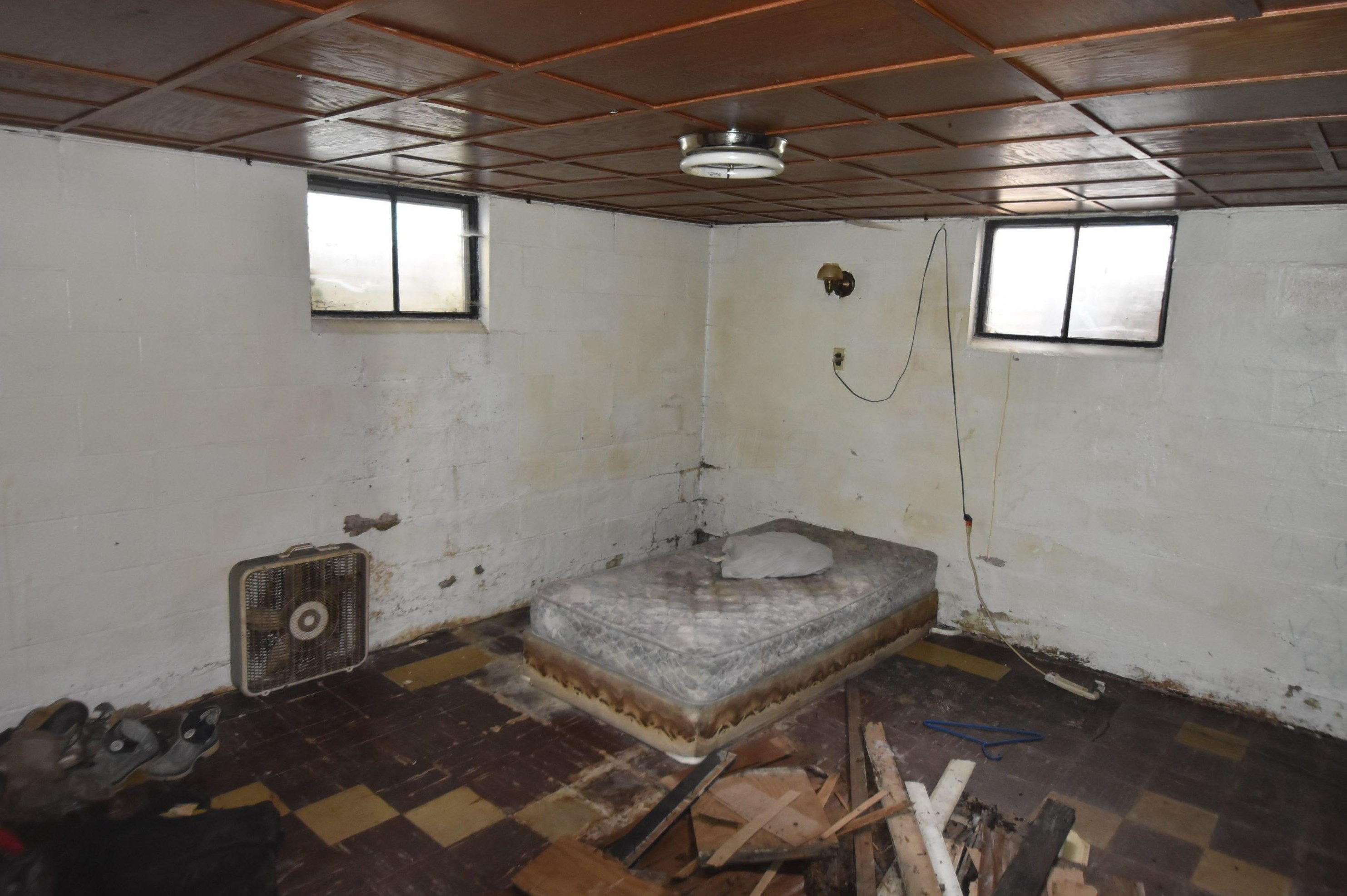 966 Pierce Ave, Columbus OH 43227-1255 exterior