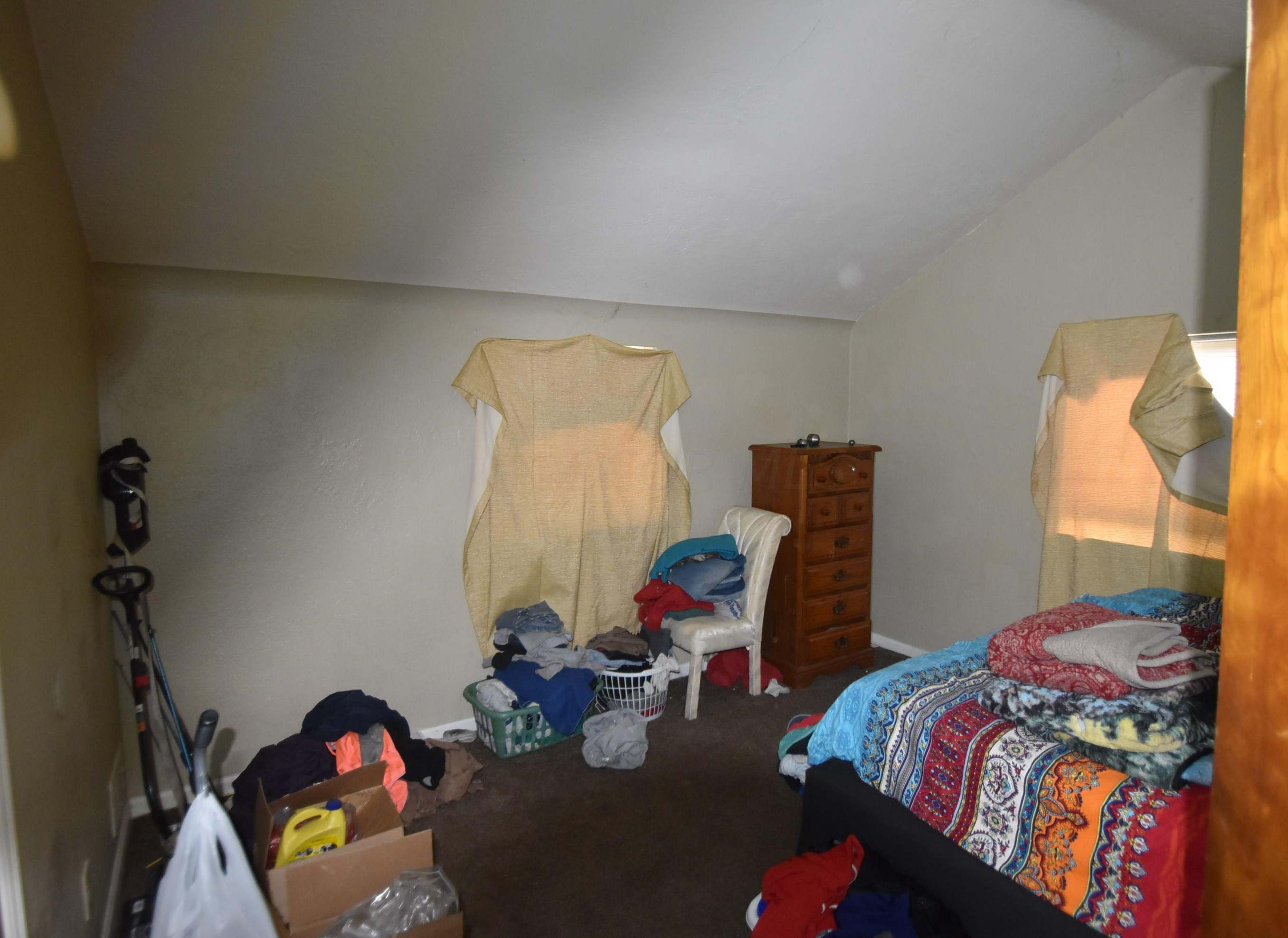 966 Pierce Ave, Columbus OH 43227-1255 exterior