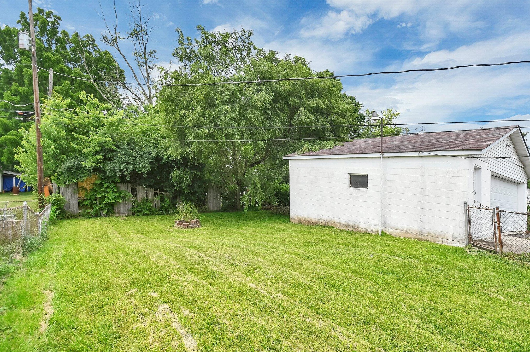 3675 Ferman Rd, Columbus OH 43207-4126 exterior