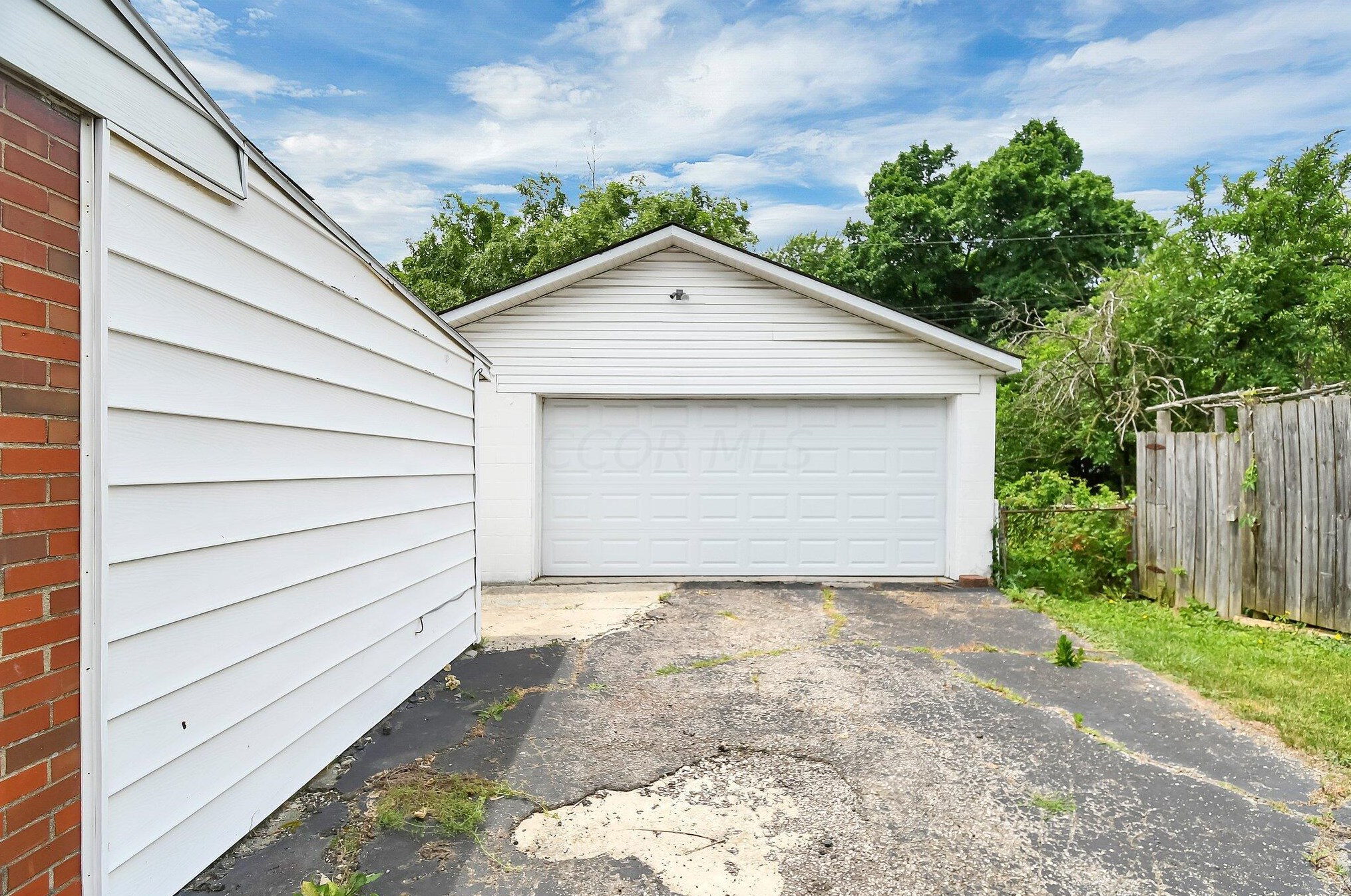 3675 Ferman Rd, Columbus OH 43207-4126 exterior