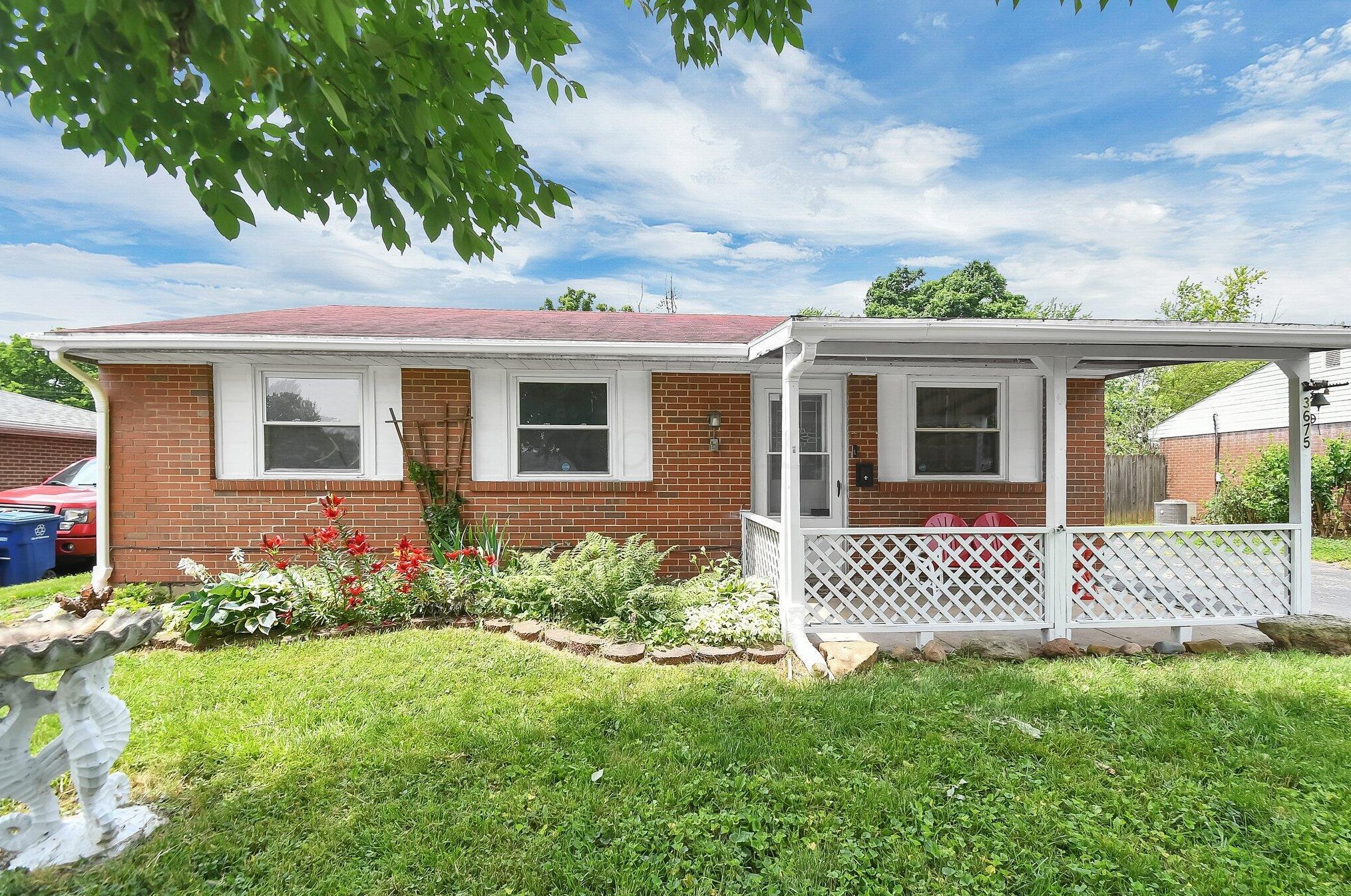 3675 Ferman Rd, Columbus, OH 43207-4126