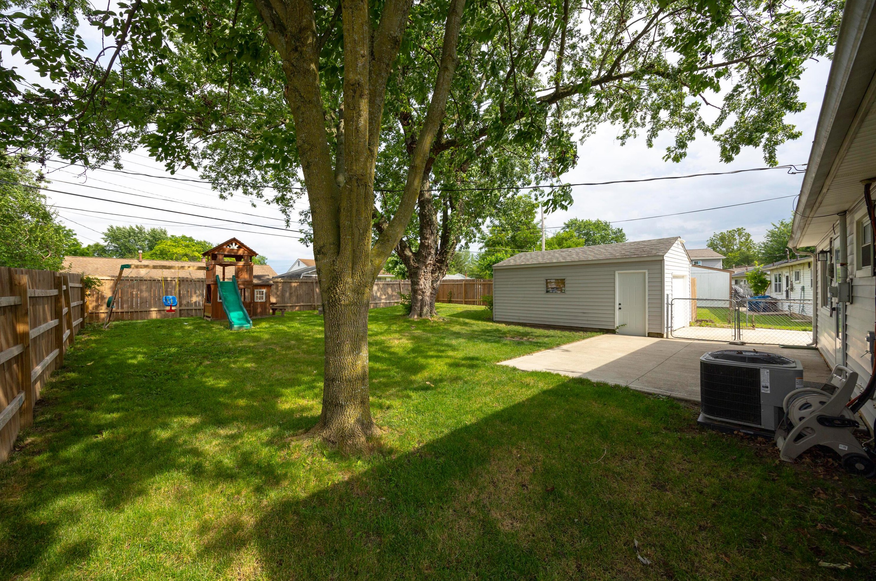 232 Redmond Rd, Columbus OH 43228-2202 exterior