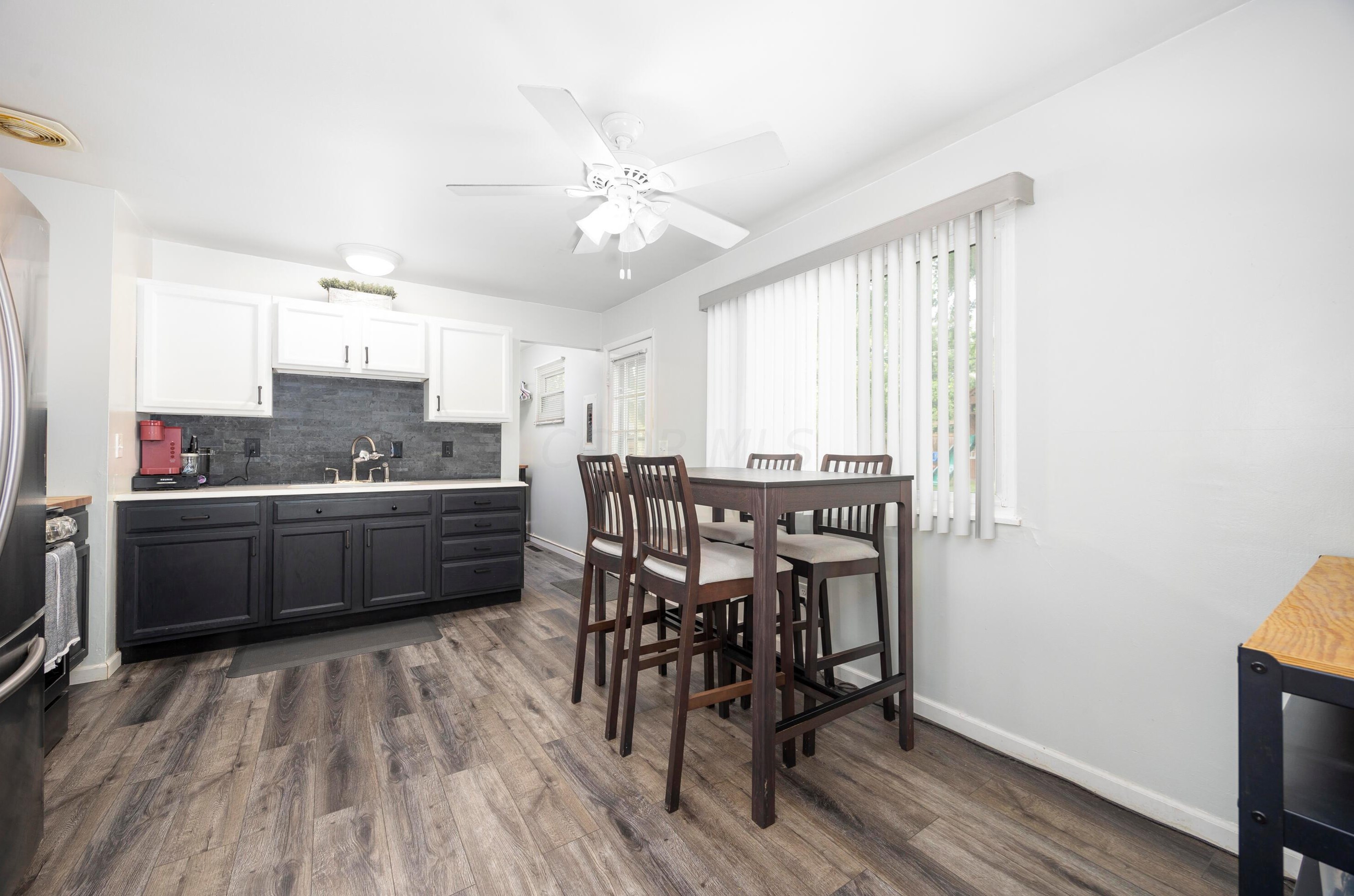 232 Redmond Rd, Columbus OH 43228-2202 exterior